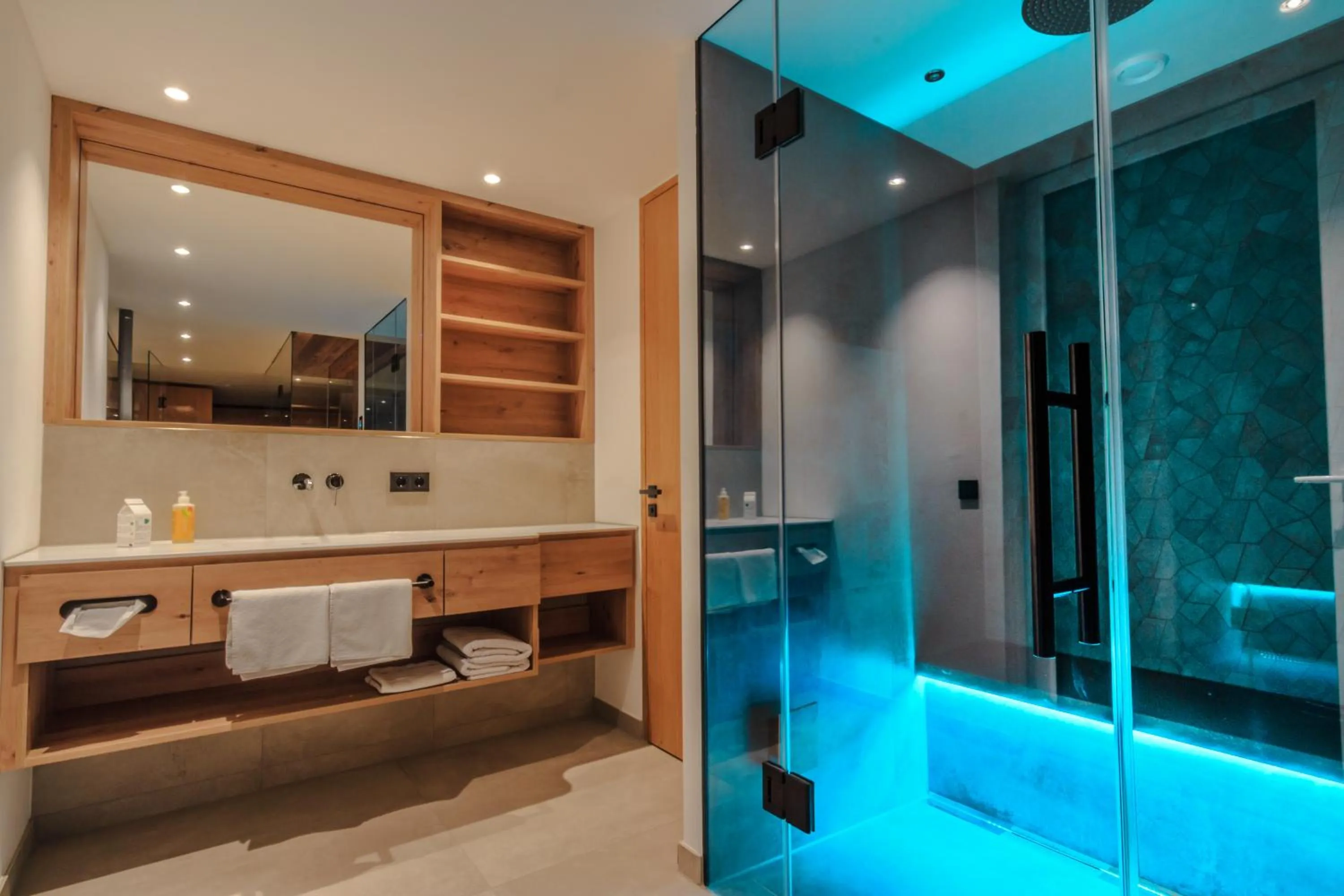 Steam room in Wirthshof Hotel & Chalets