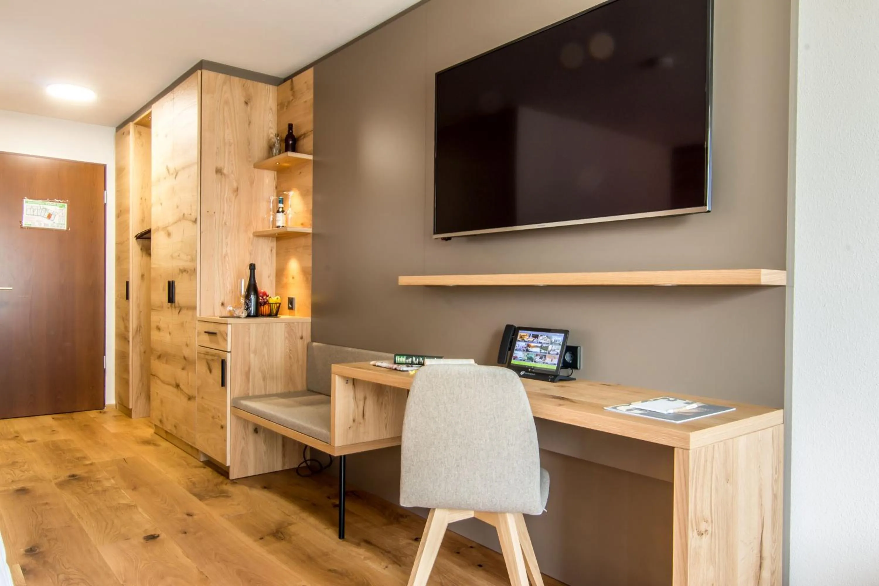 TV and multimedia in Wirthshof Hotel & Chalets