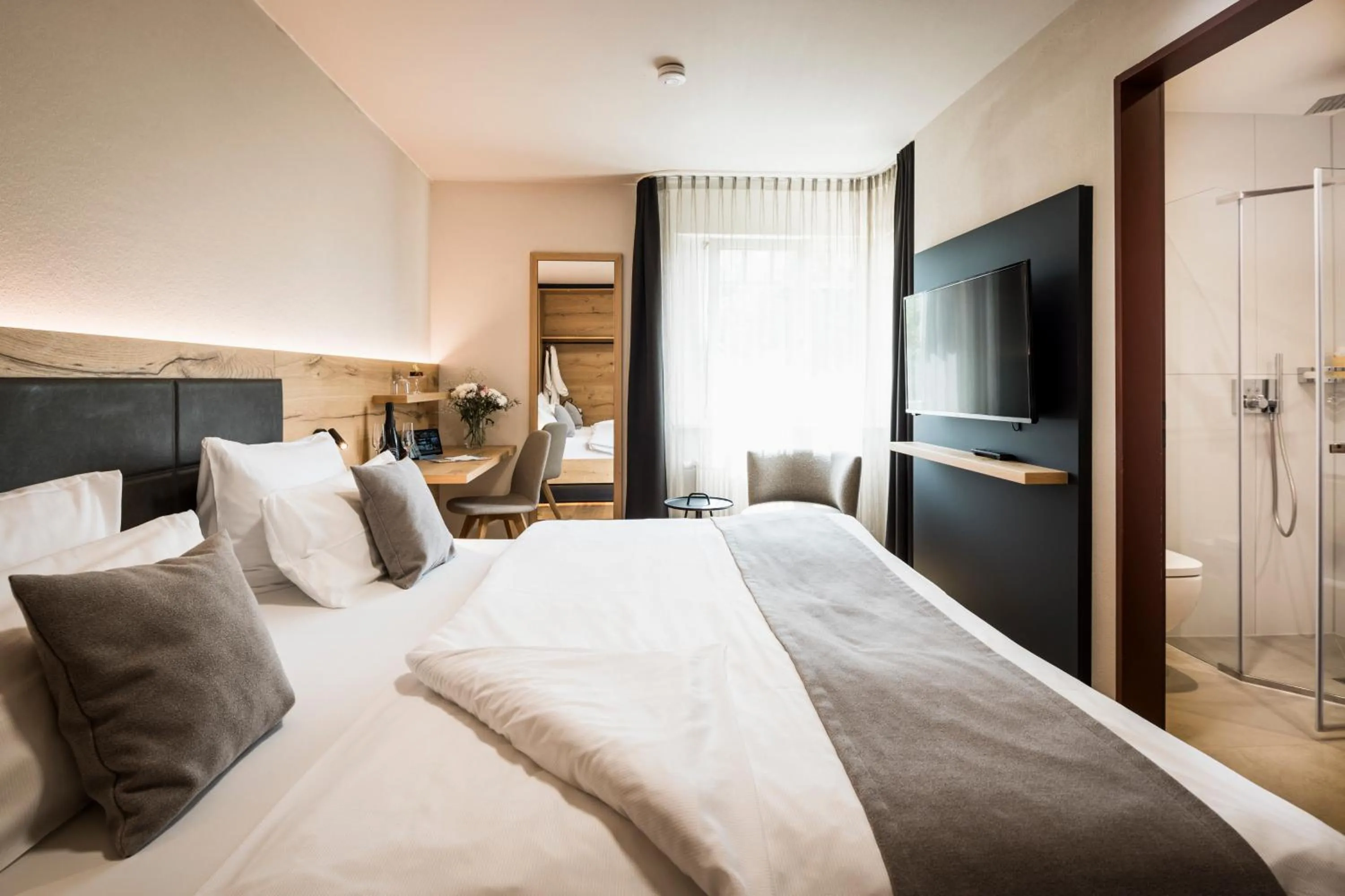 Bedroom, Bed in Wirthshof Hotel & Chalets