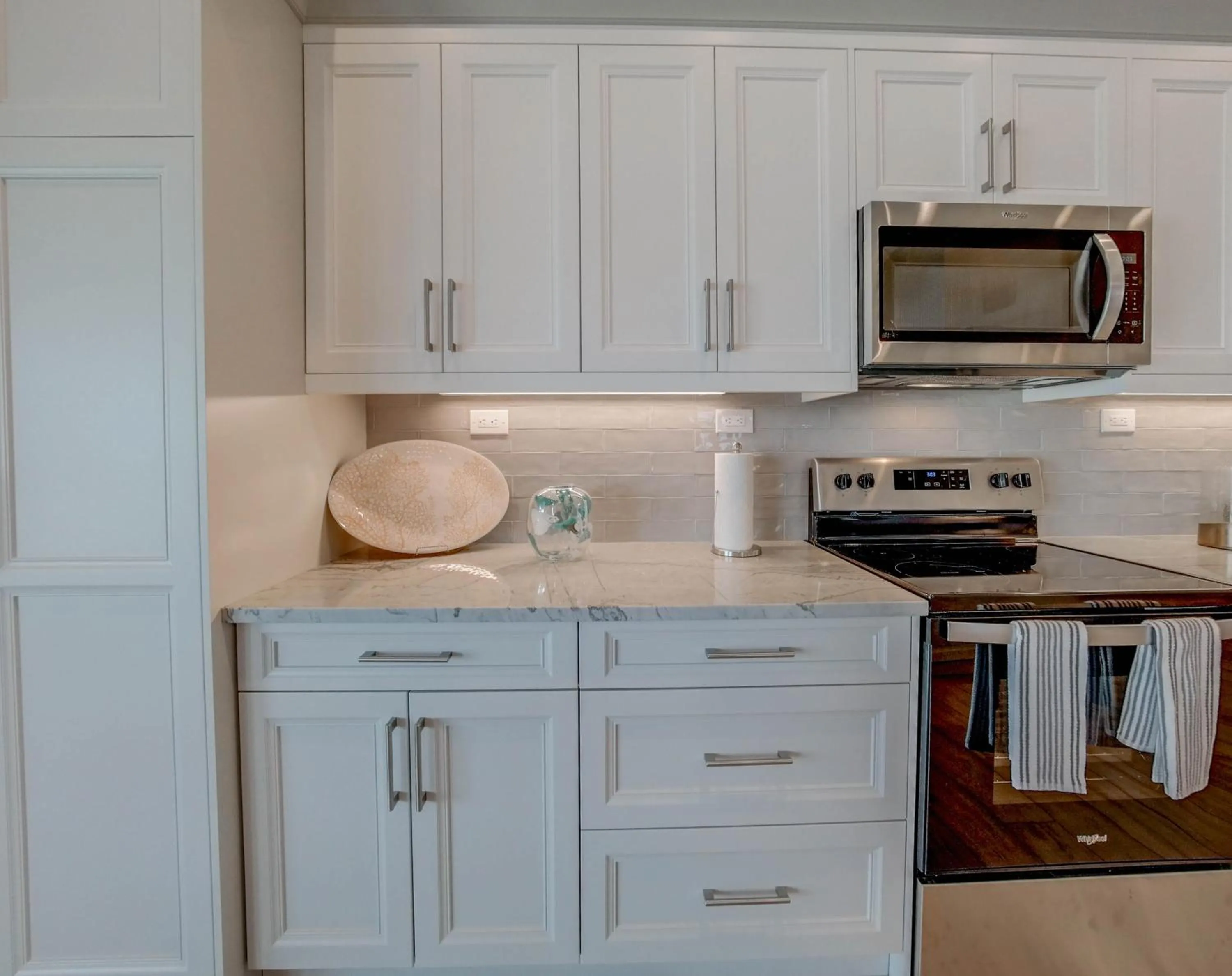 Villa Nautilus New Lux 3 Story Pool Hot Tub Home with Elevator- Steps away from the beach