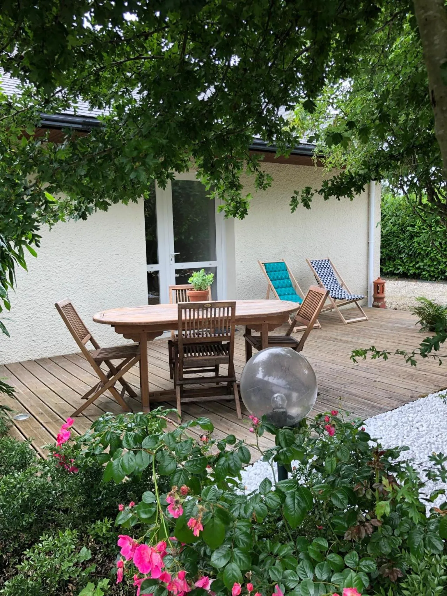 Patio in Jardin des Pérelles