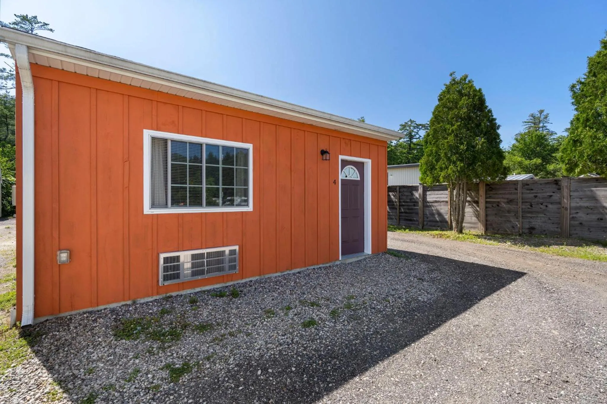 Property building in Wagon Wheel Motel