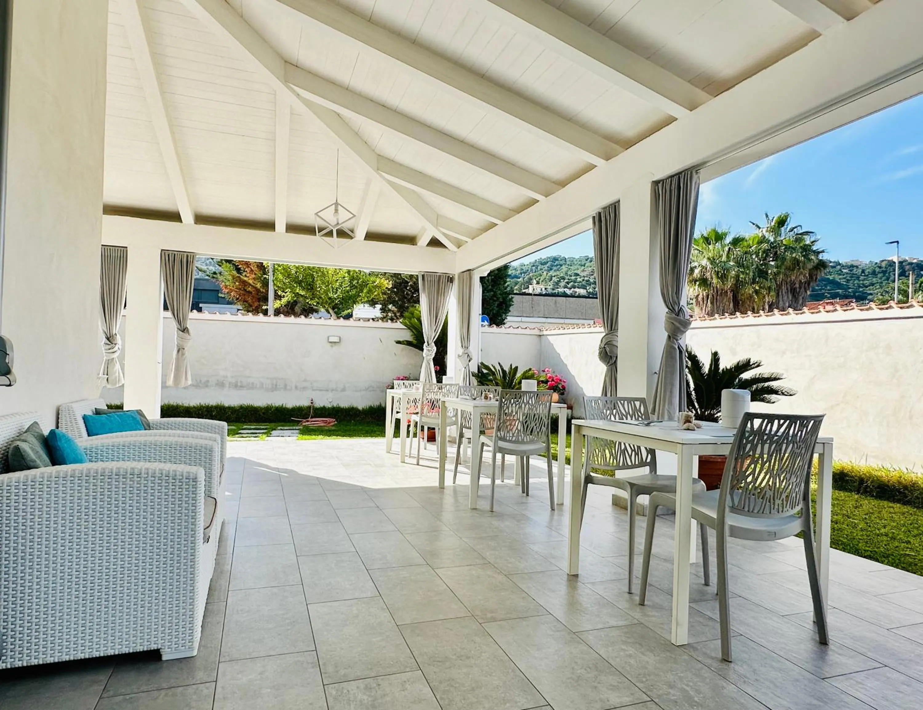 Breakfast in InVilla Bed&Breakfast - Quality Rooms