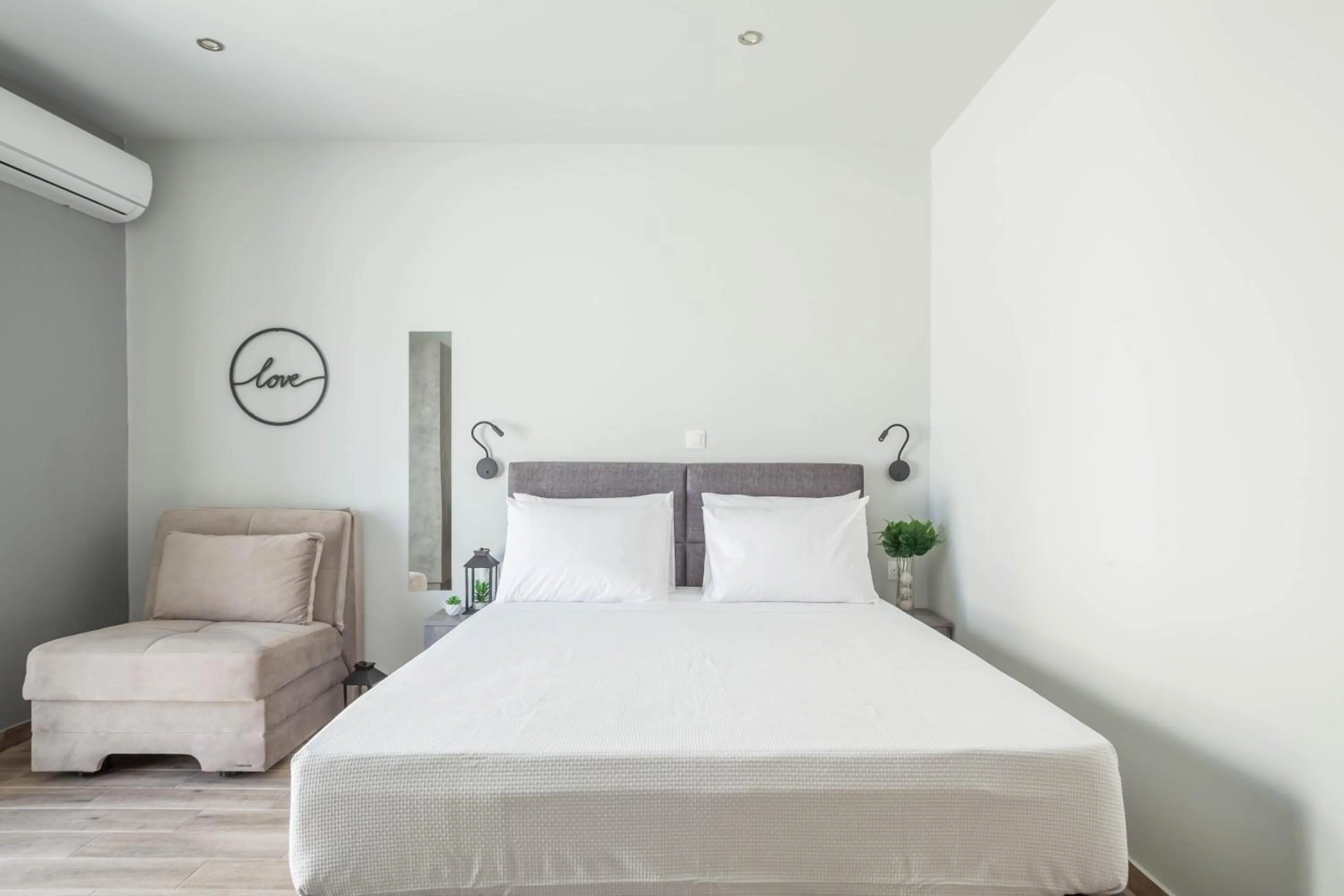 Bed in Raise Heraklion Boutique Apartments