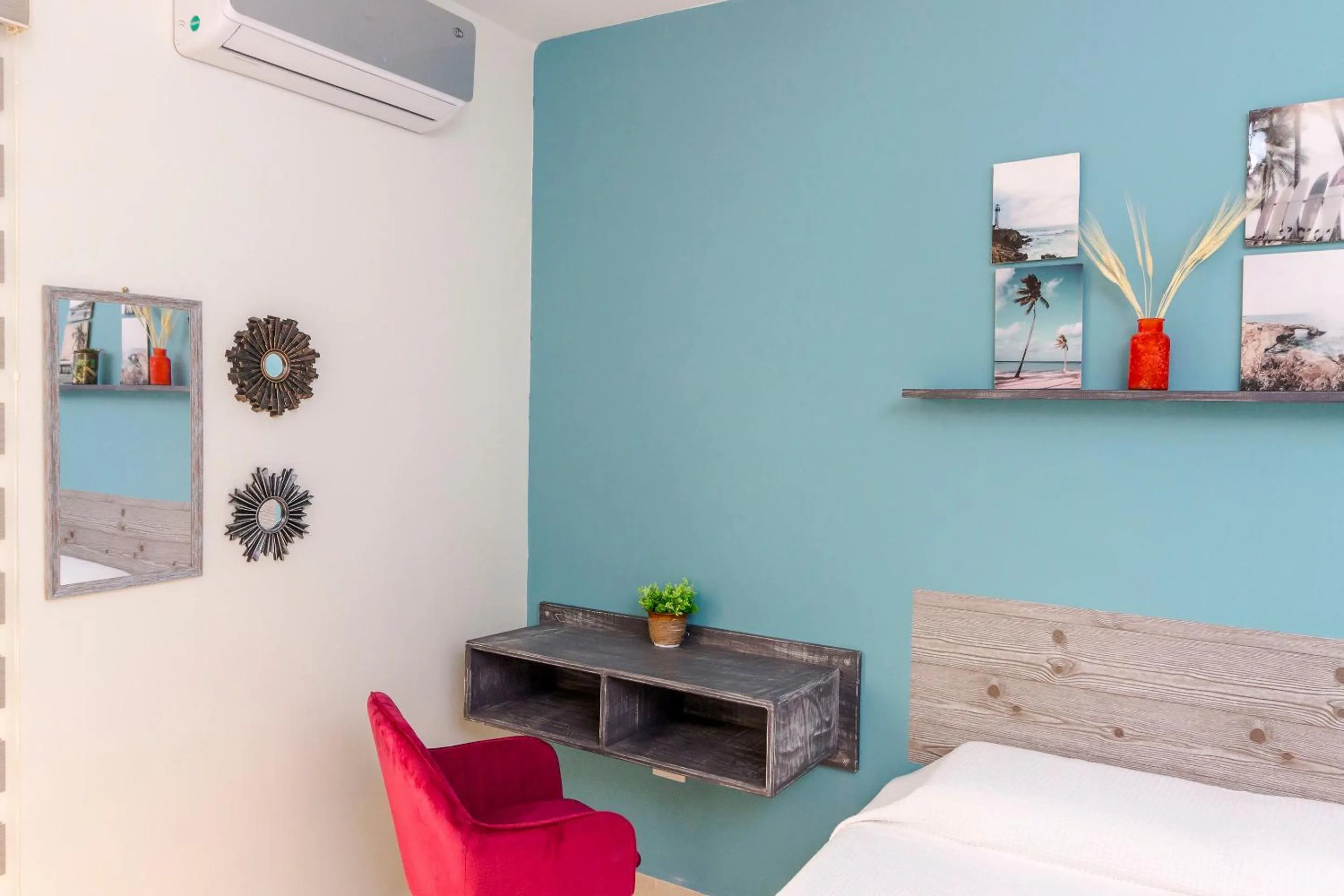 Business facilities, Bed in Breezy & Bright Full Apartment