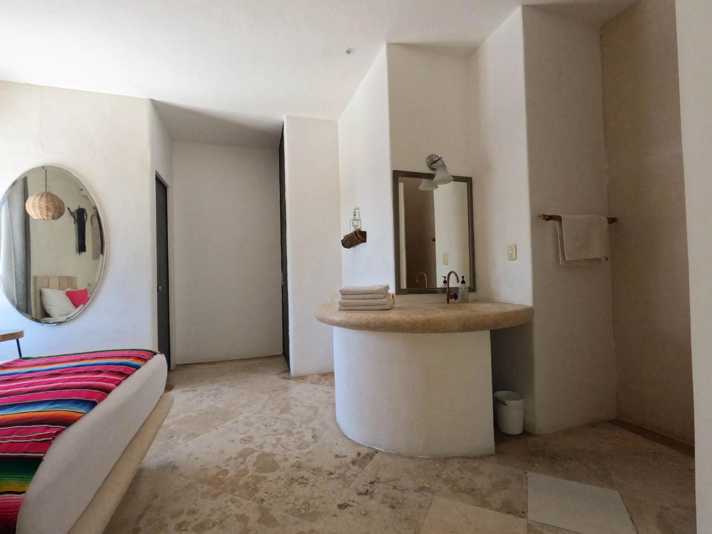 Bathroom, Bed in Tesoro Escondido