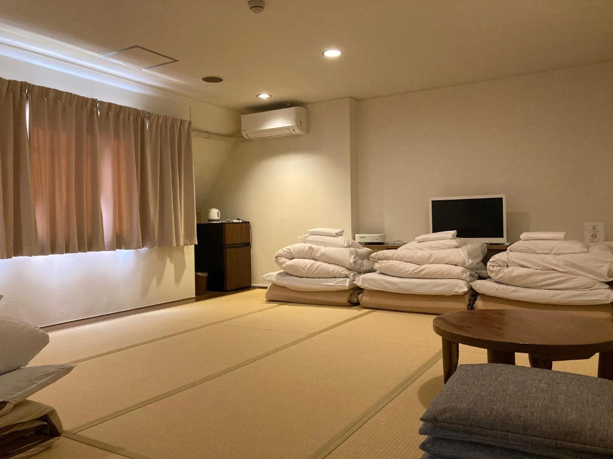 Photo of the whole room, Bed in J-Hoppers Beppu Guesthouse ジェイホッパーズ別府ゲストハウス