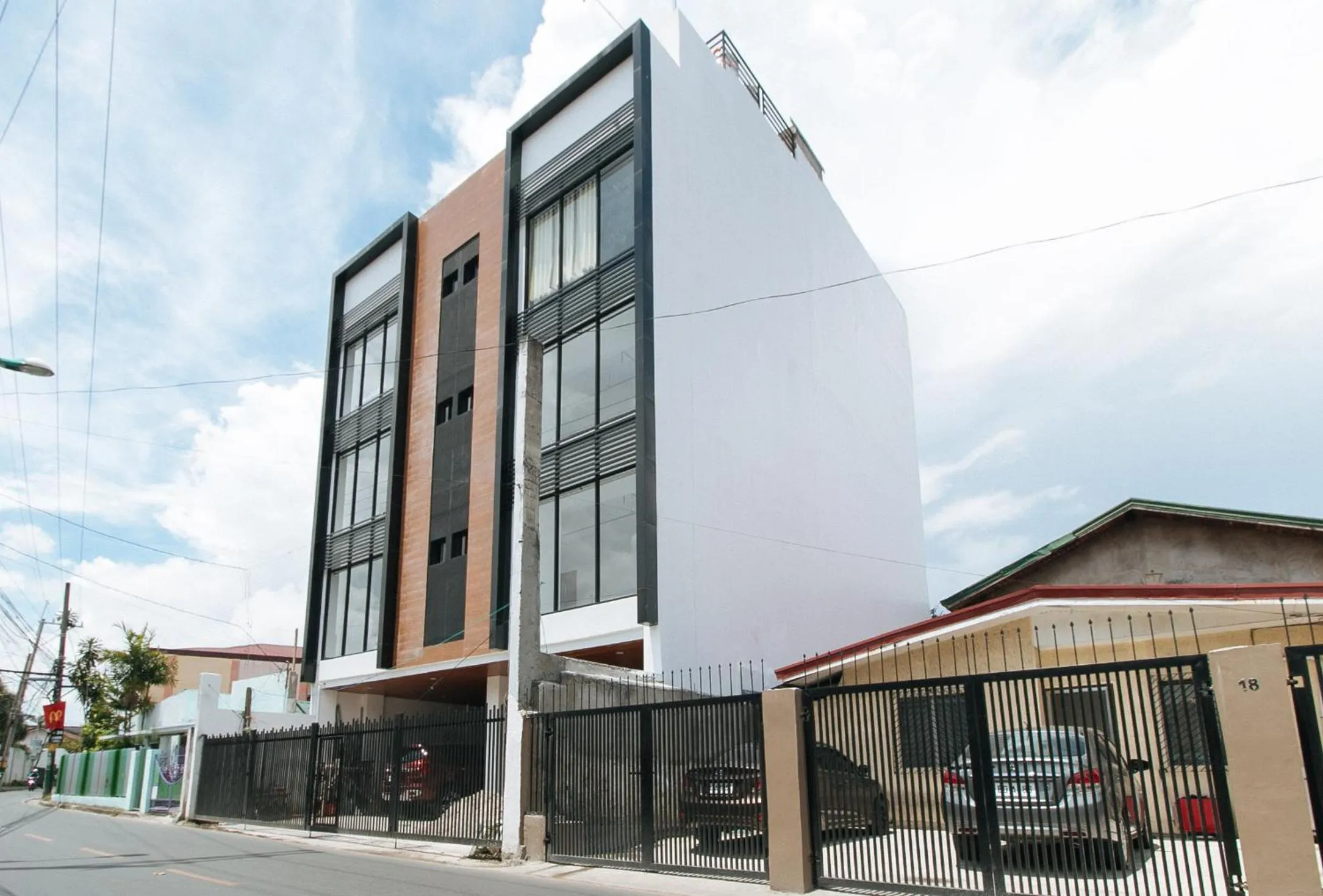 Property building in RedDoorz at Good 101 Paranaque