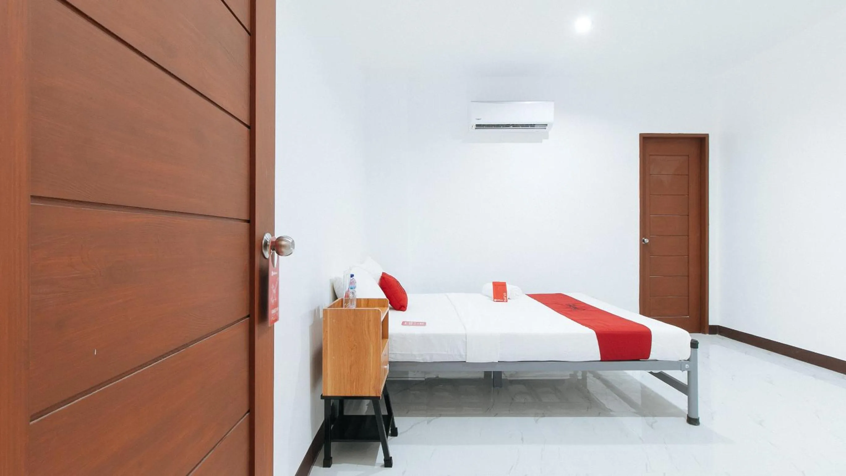 Bedroom, Bed in RedDoorz at Good 101 Paranaque