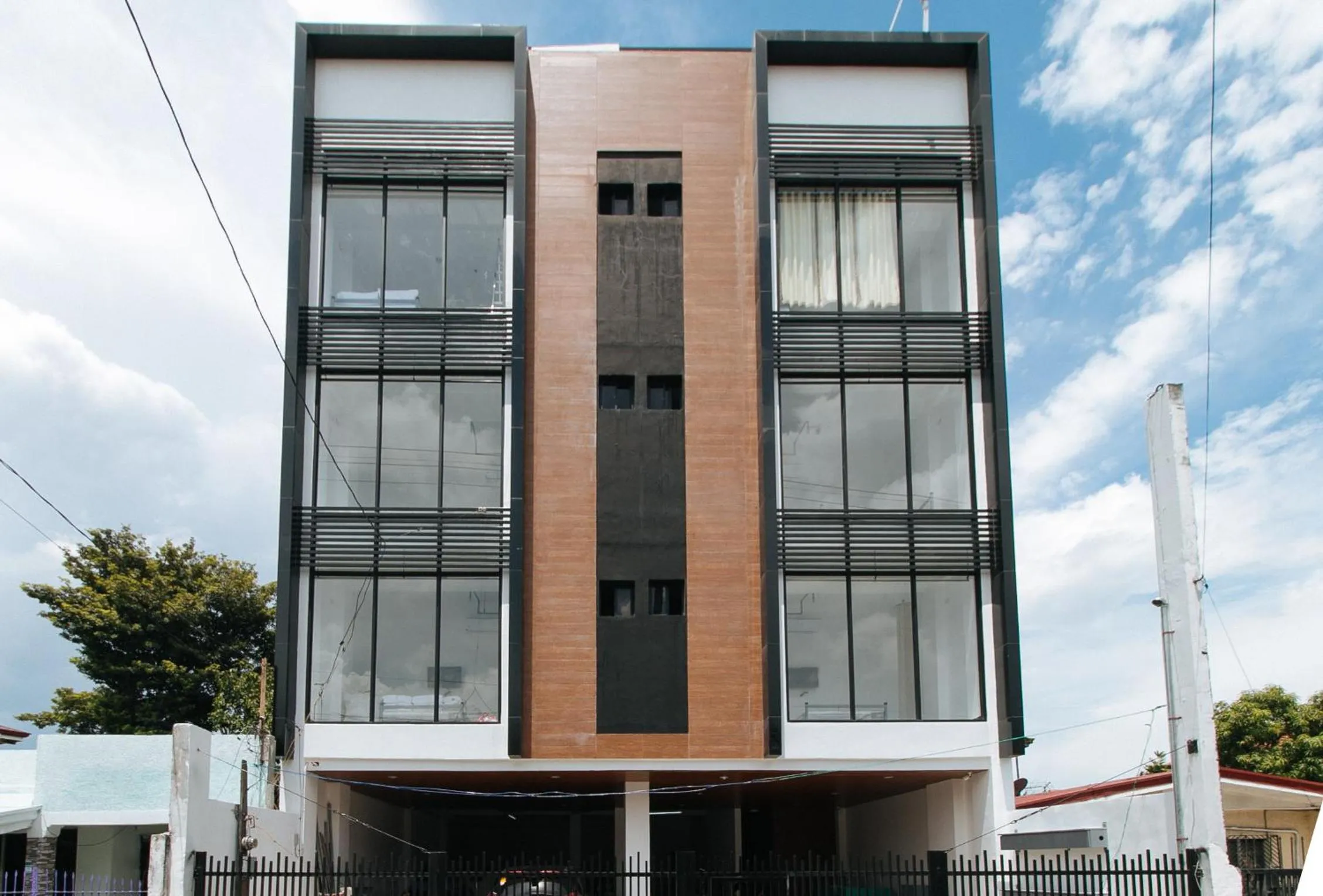Property building in RedDoorz at Good 101 Paranaque