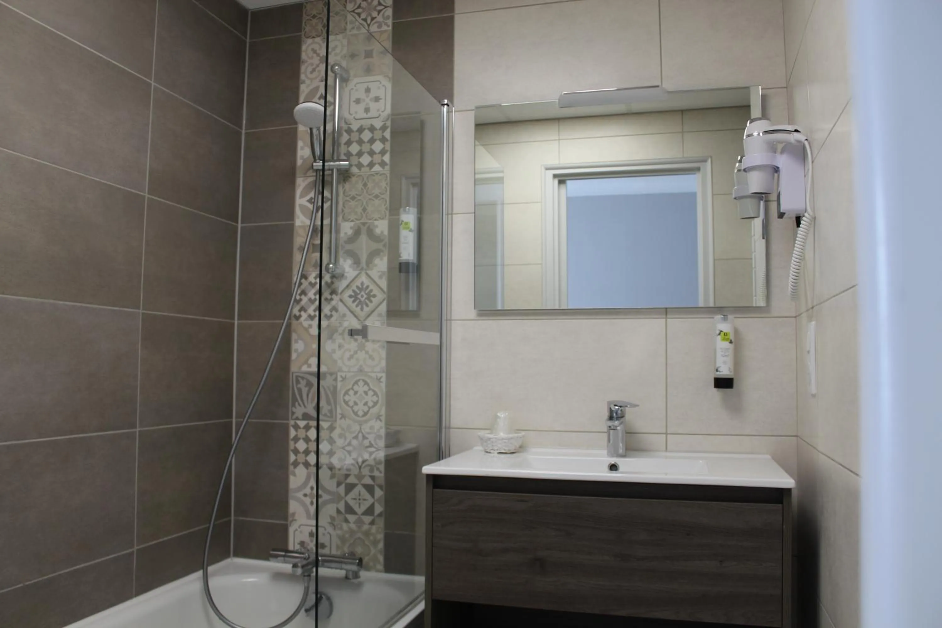 Logis Hôtel Auberge de l'Allagnonette