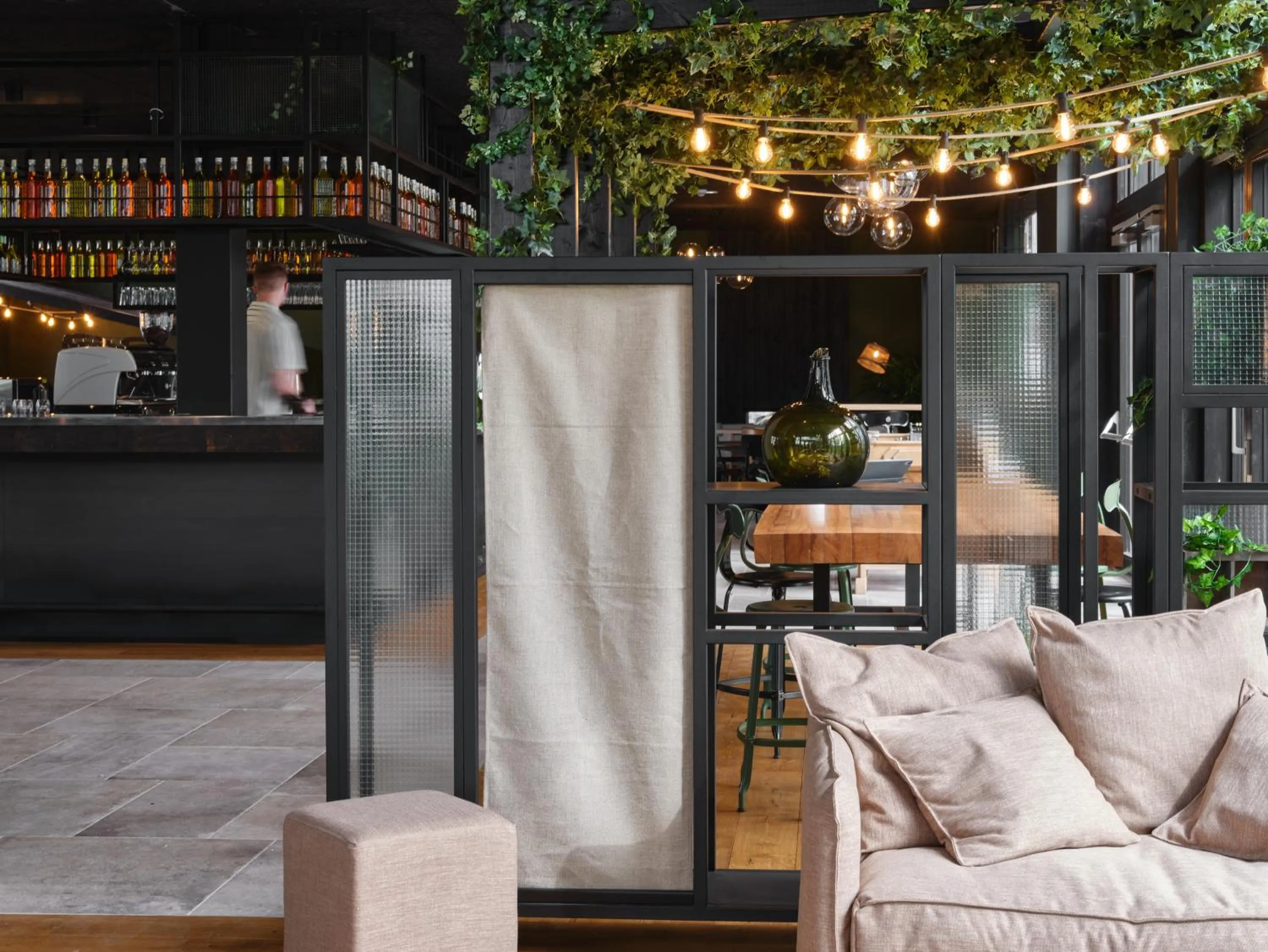 Lounge or bar in BERCAIL