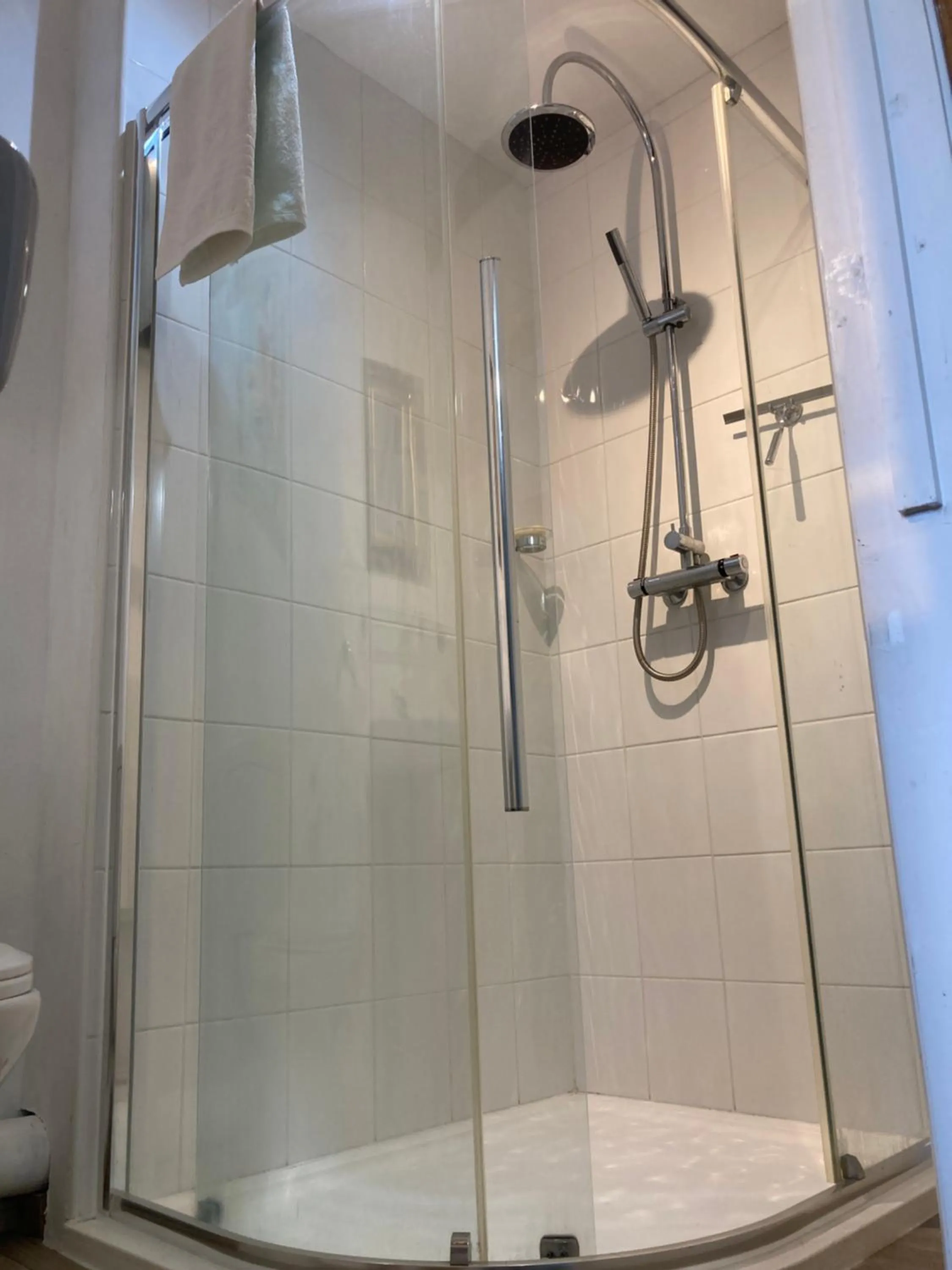 Shower in Art House B & B