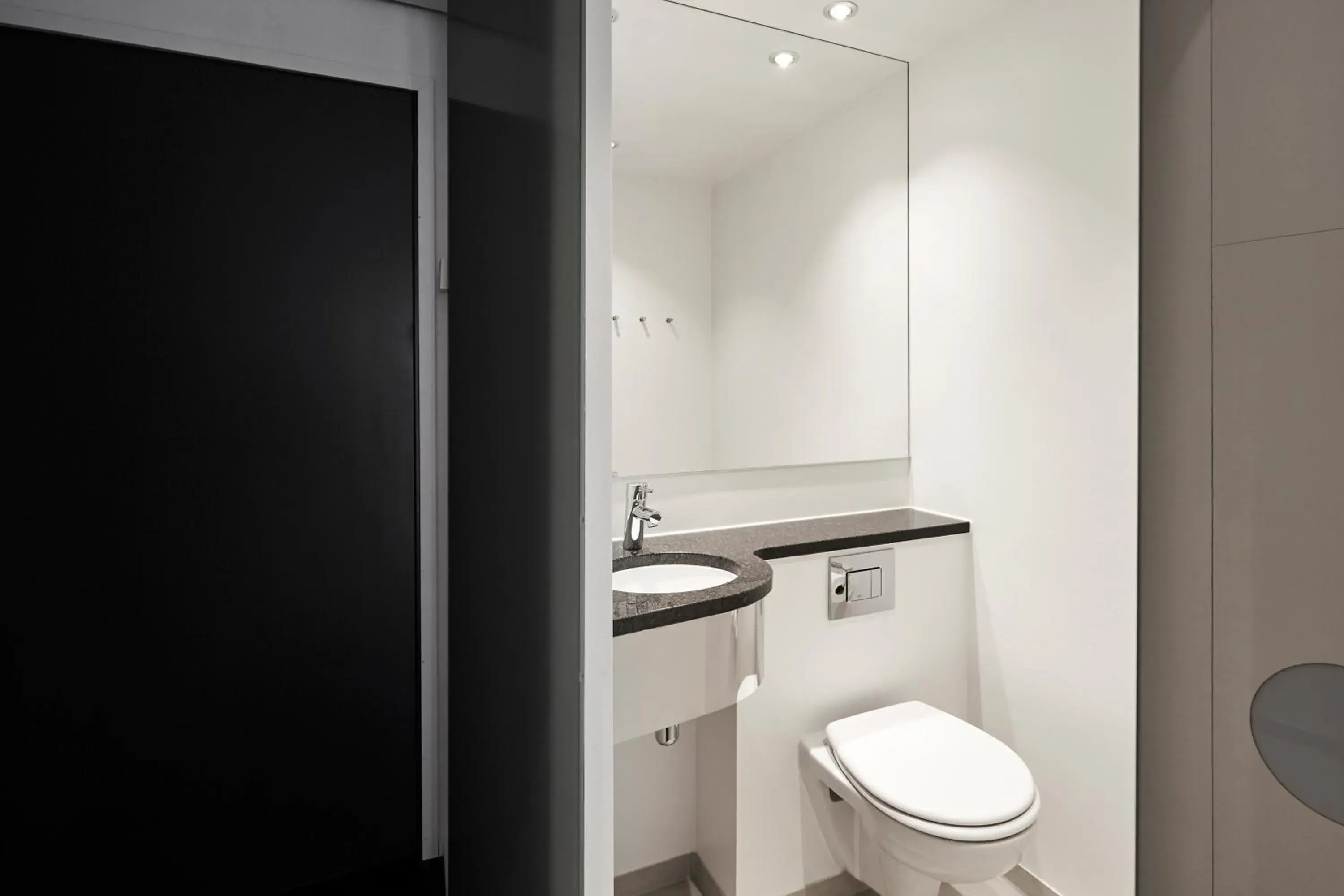 Bed in 6-Bed Mixed Dormitory Room in Next House Copenhagen Bed in 6-Bed Mixed Dormitory Room in Next House Copenhagen