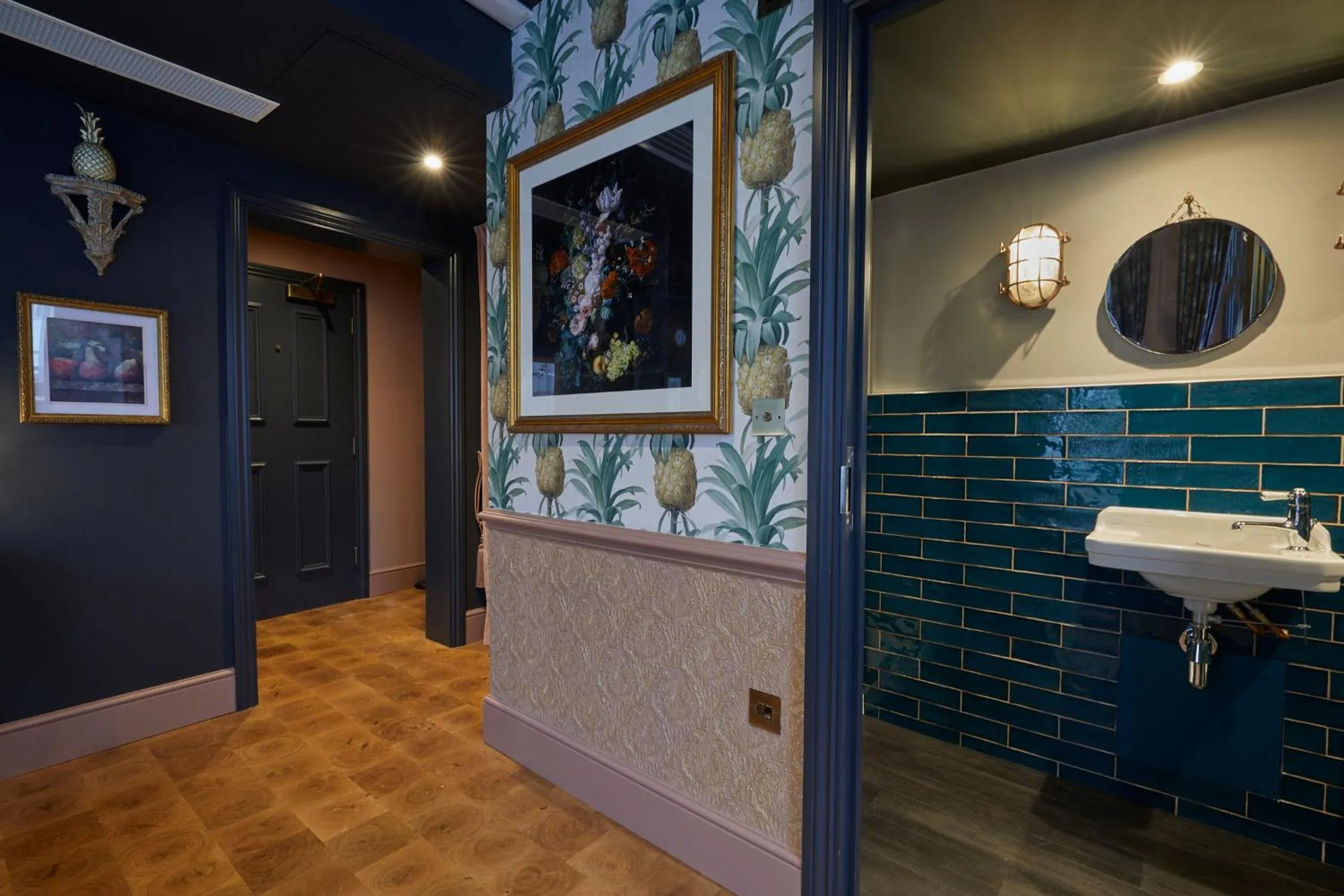 Bathroom in The Kings Arms Pub & Boutique Rooms