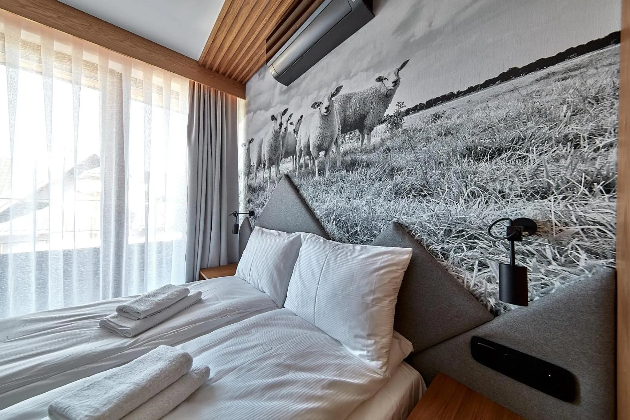 Bedroom, Bed in Tatra Square Apartments