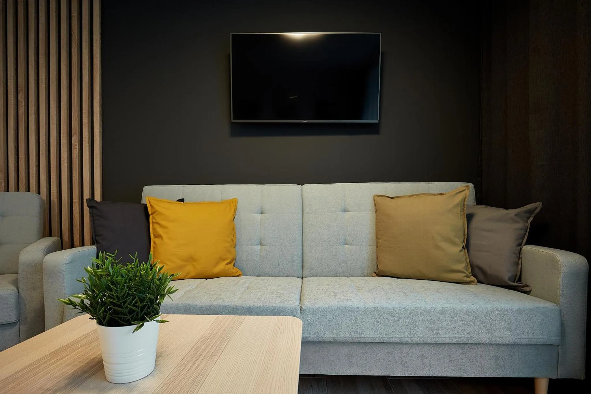 Communal lounge/ TV room in Tatra Square Apartments