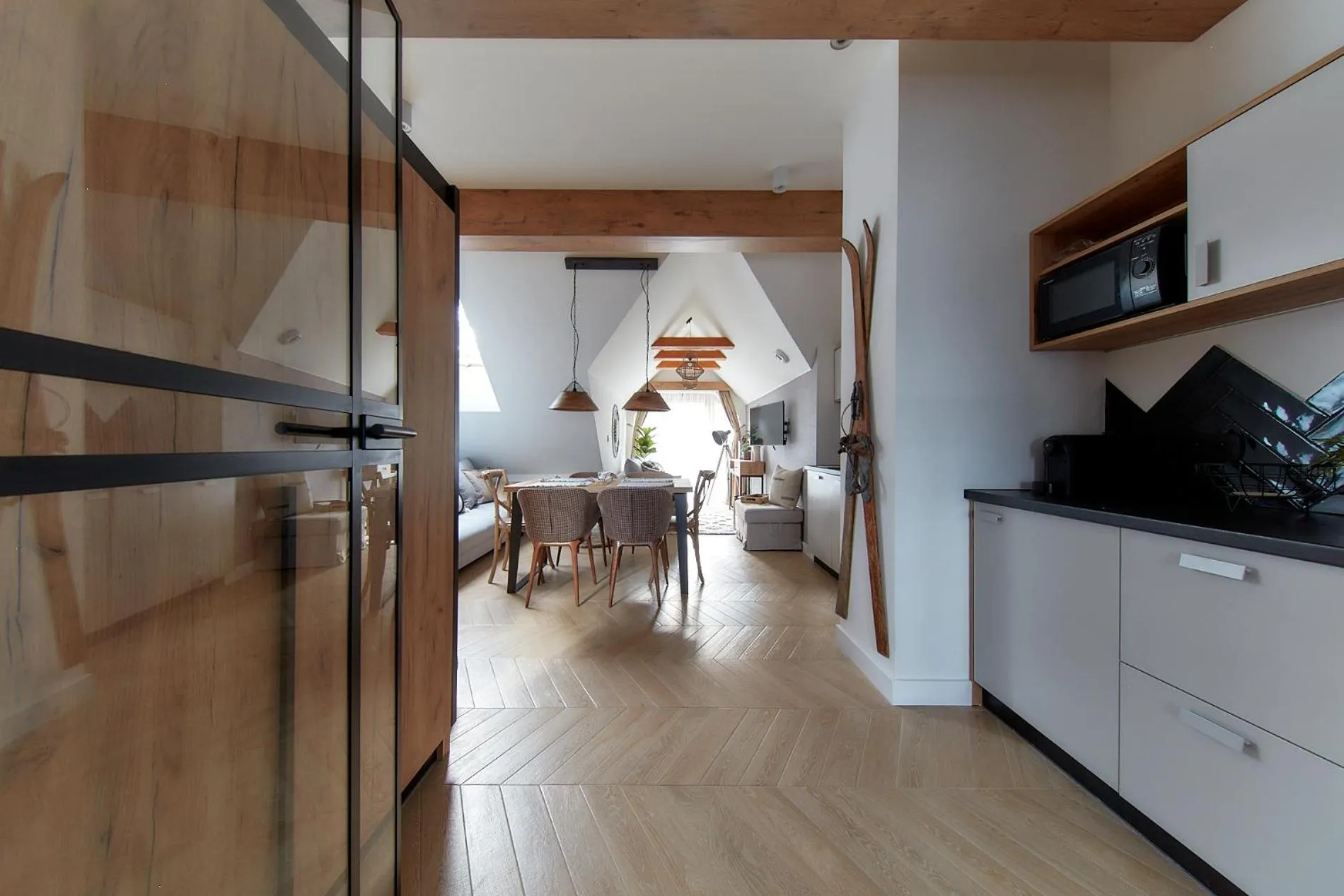 Dining area in Tatra Square Apartments
