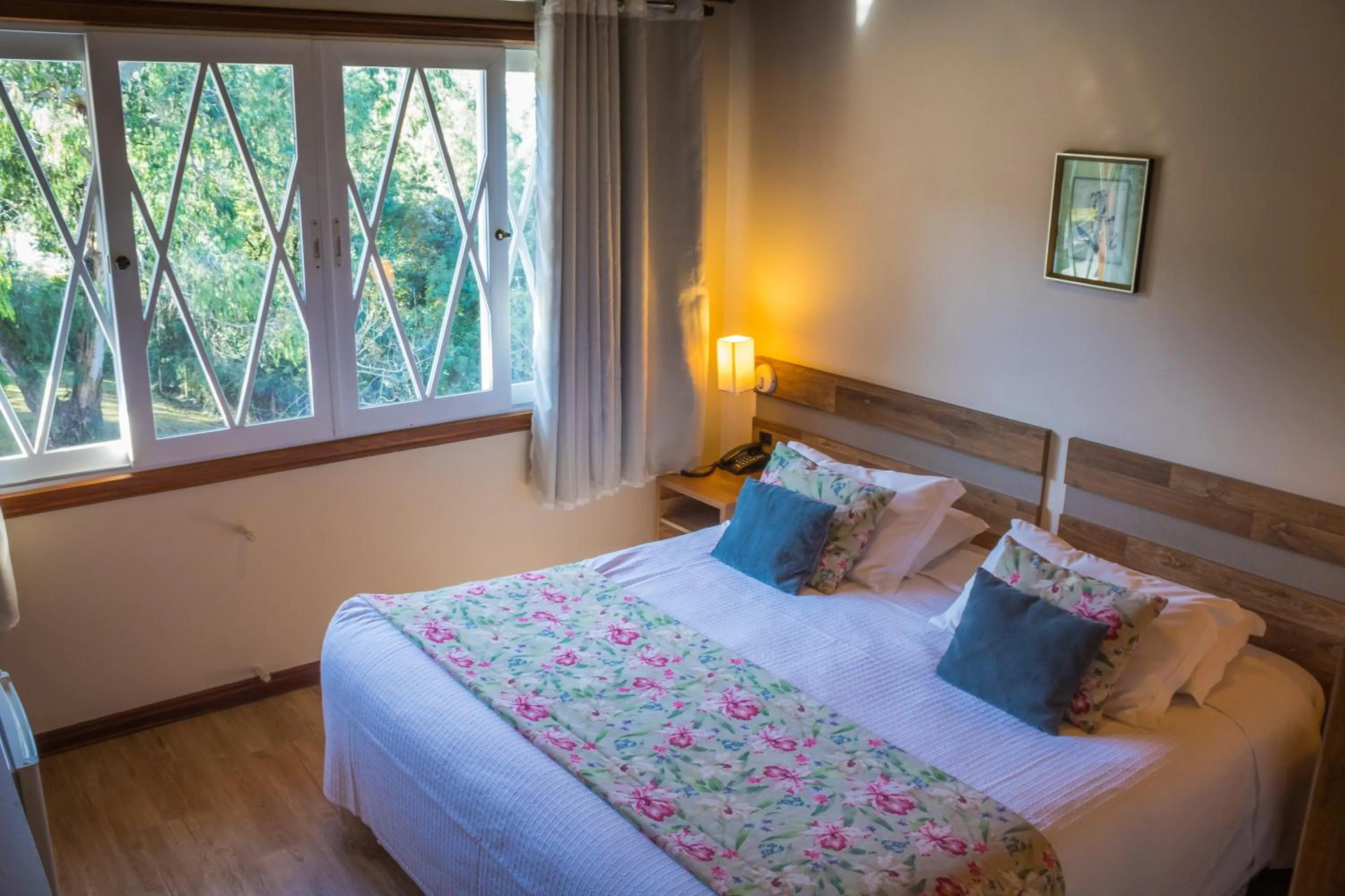 Photo of the whole room, Bed in Hotel Renascença