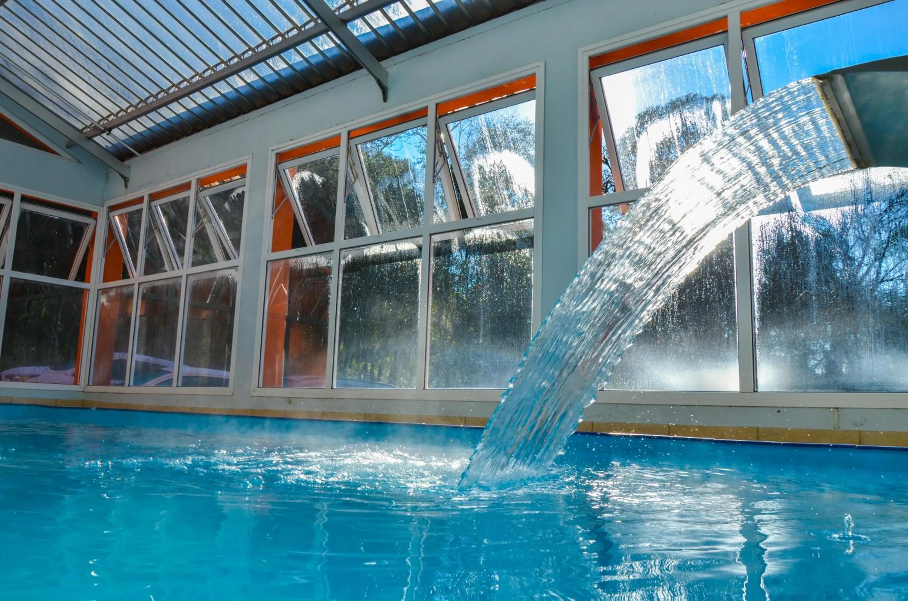 Swimming pool in Hotel Renascença