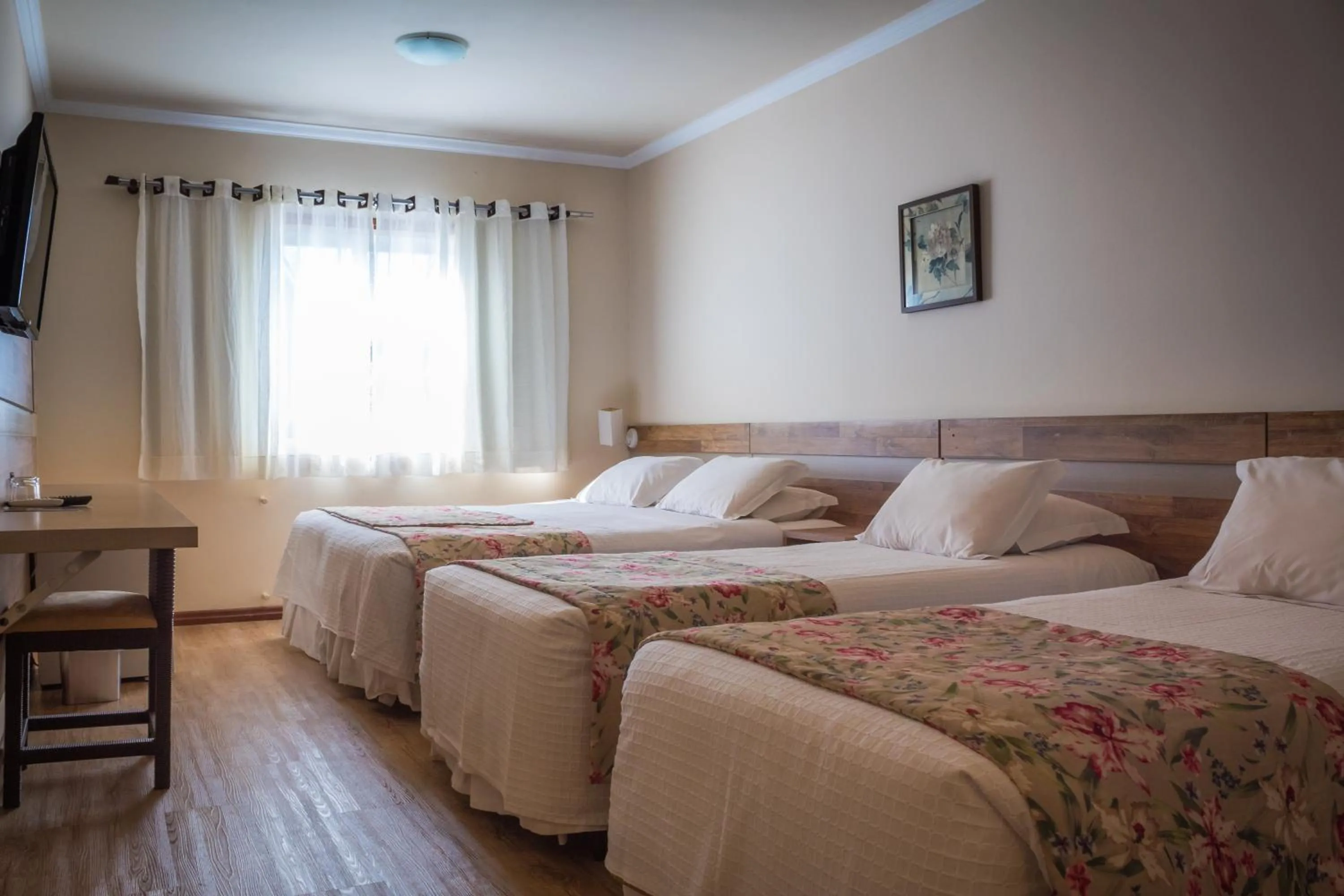 Photo of the whole room, Bed in Hotel Renascença