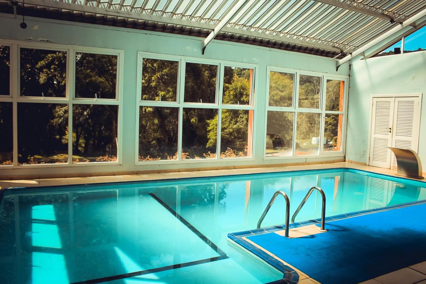 Pool view in Hotel Renascença