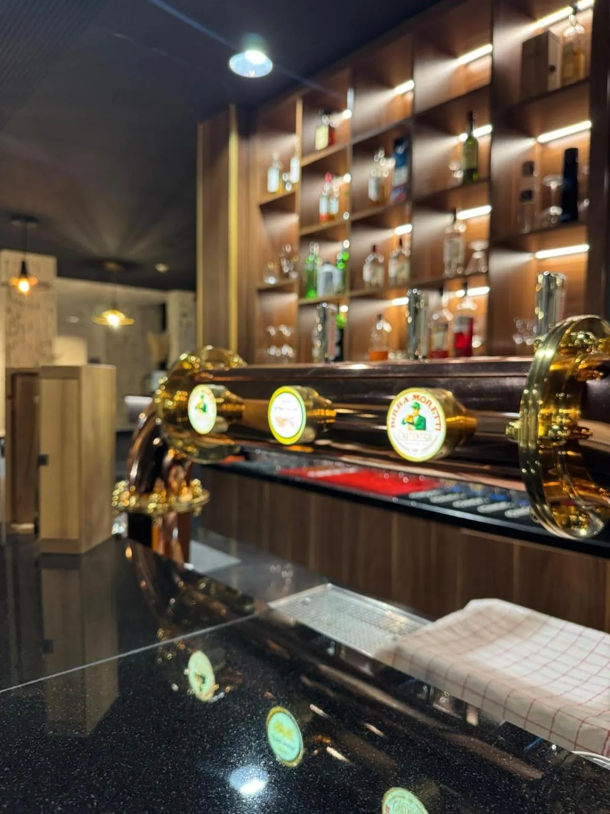 Lounge or bar in Neuchâtel City Hôtel