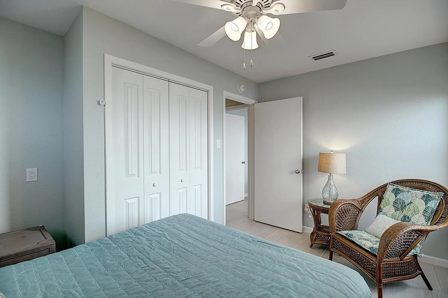 Other, Bed in Waters Edge 6LC