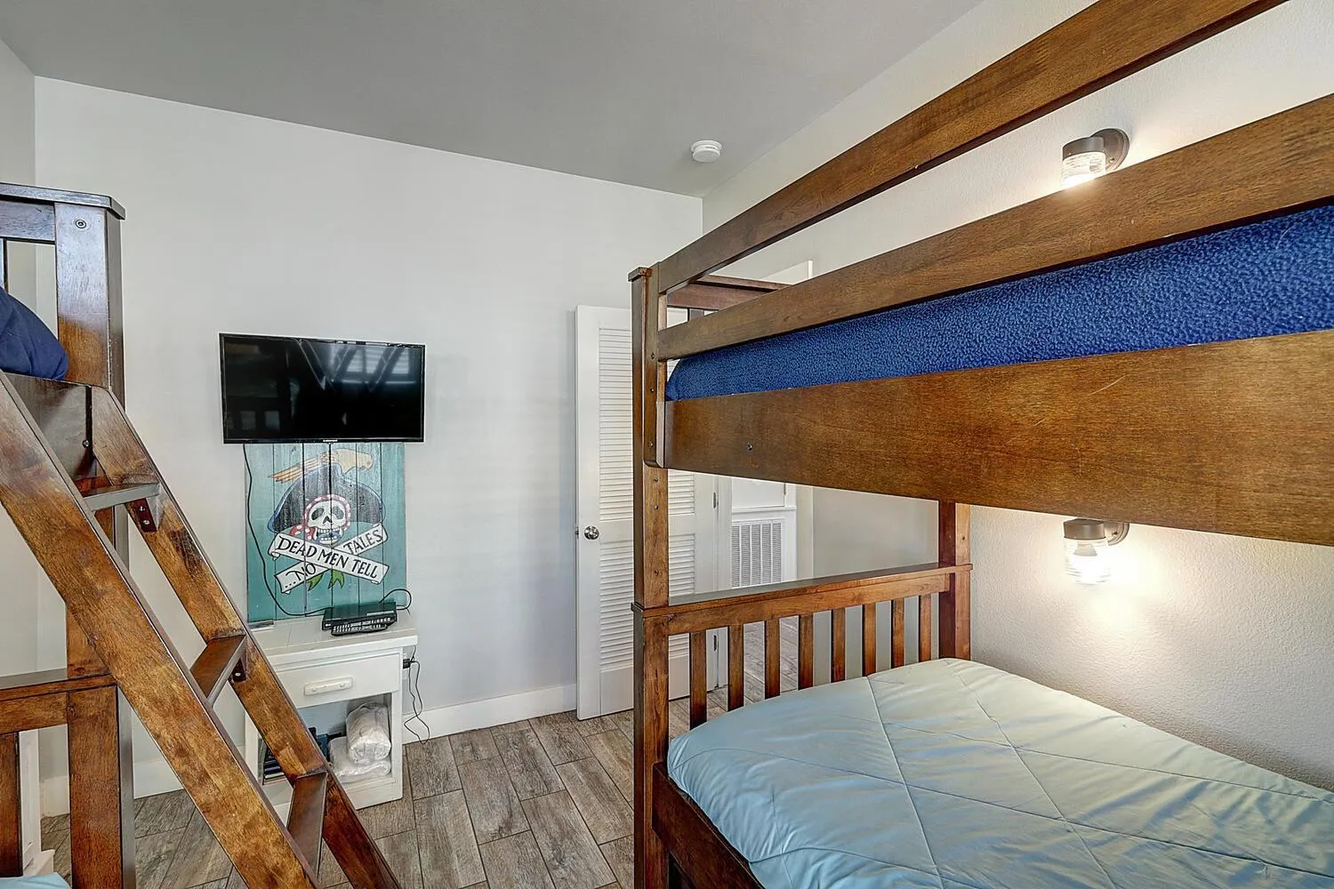 Other, Bed in The Pearl of Port A GW108
