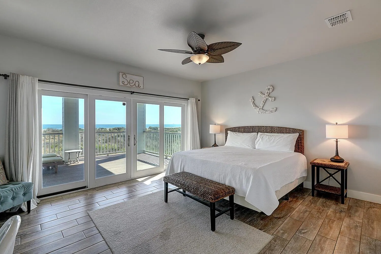 Other, Bed in The Pearl of Port A GW108