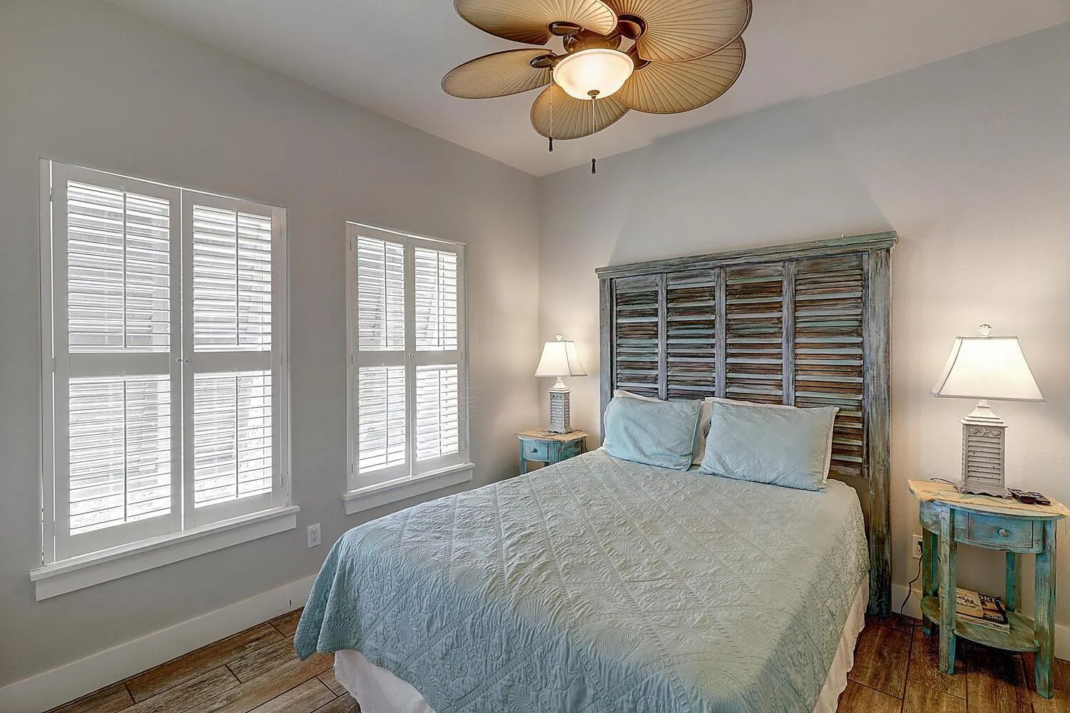 Other, Bed in The Pearl of Port A GW108