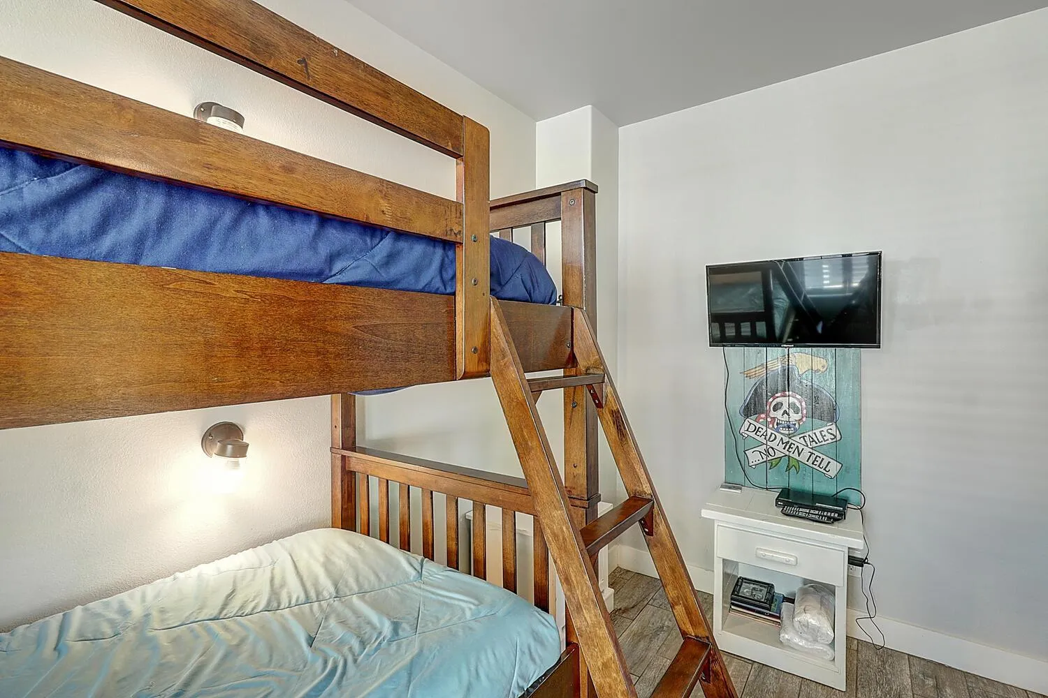 Other, Bed in The Pearl of Port A GW108