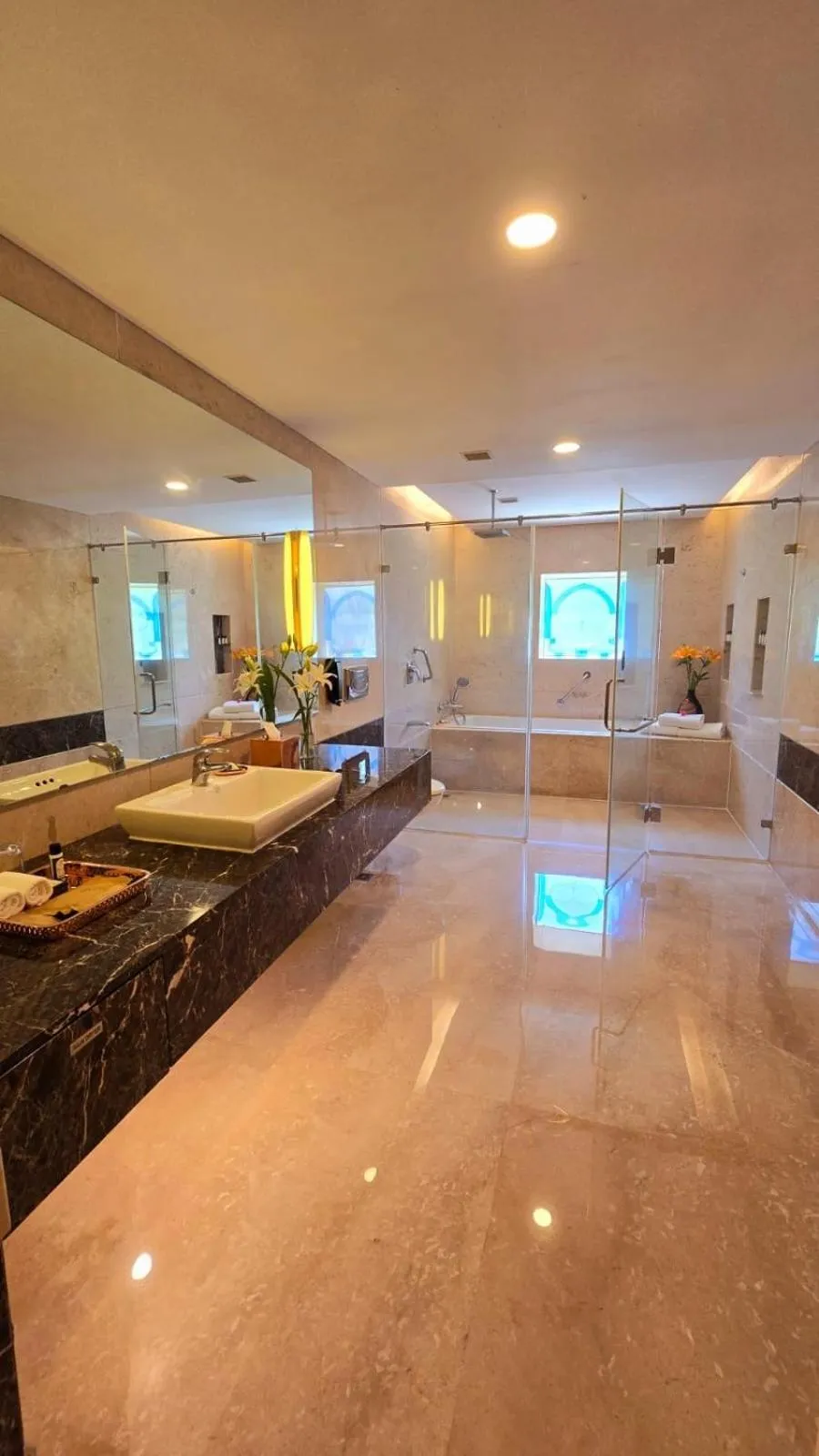 Bath in Gateway Madurai