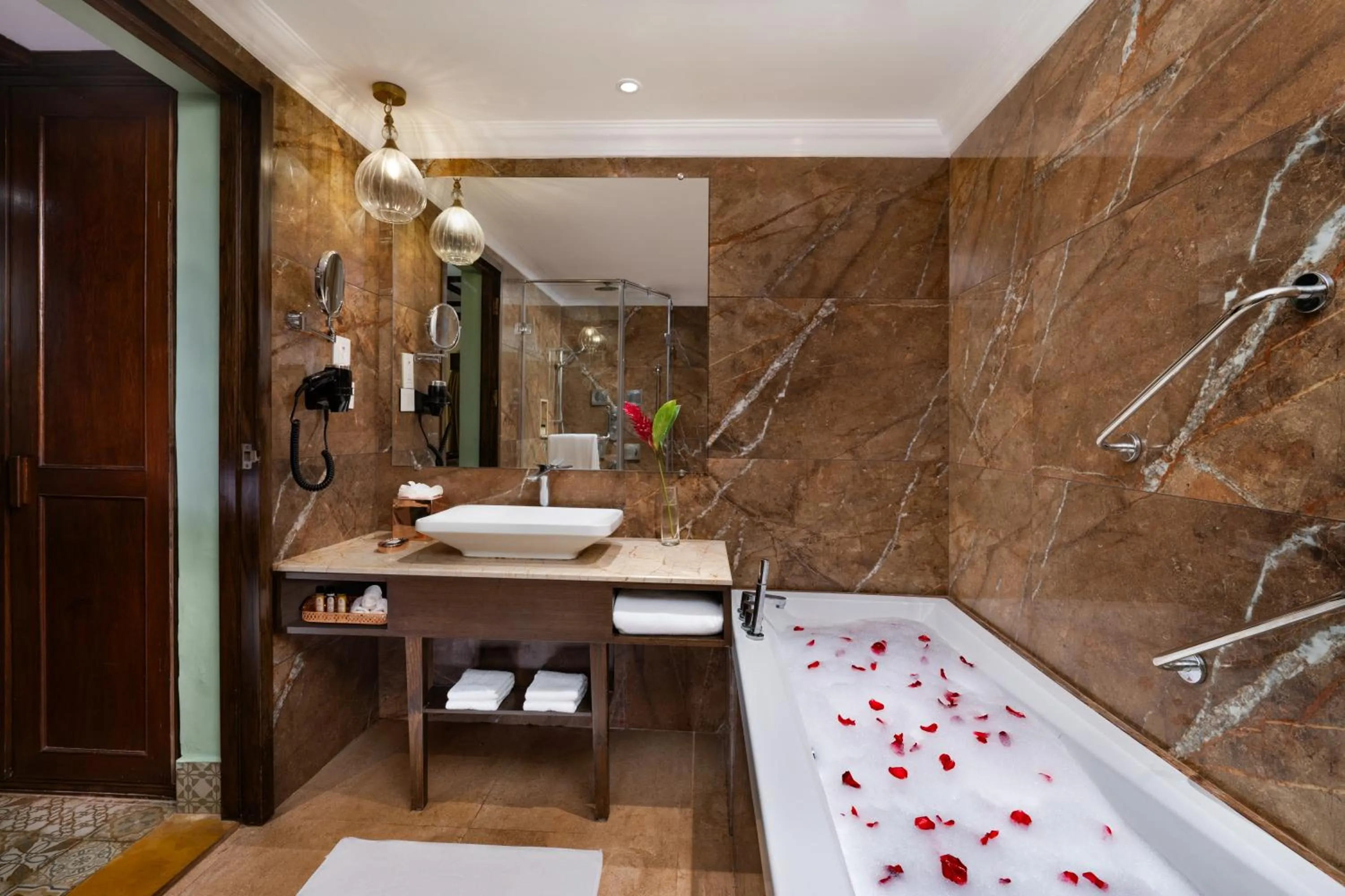 Bath in Gateway Chikmagalur