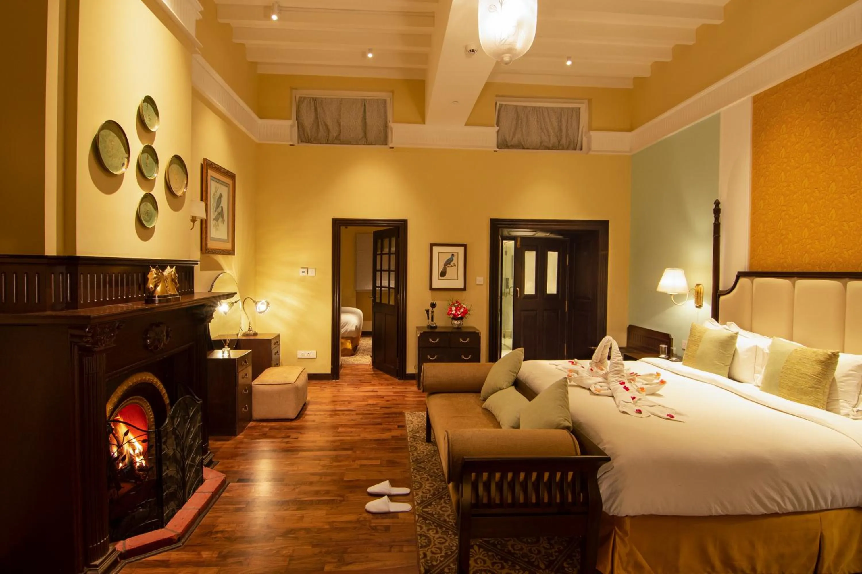 Bedroom, Bed in Savoy - IHCL SeleQtions