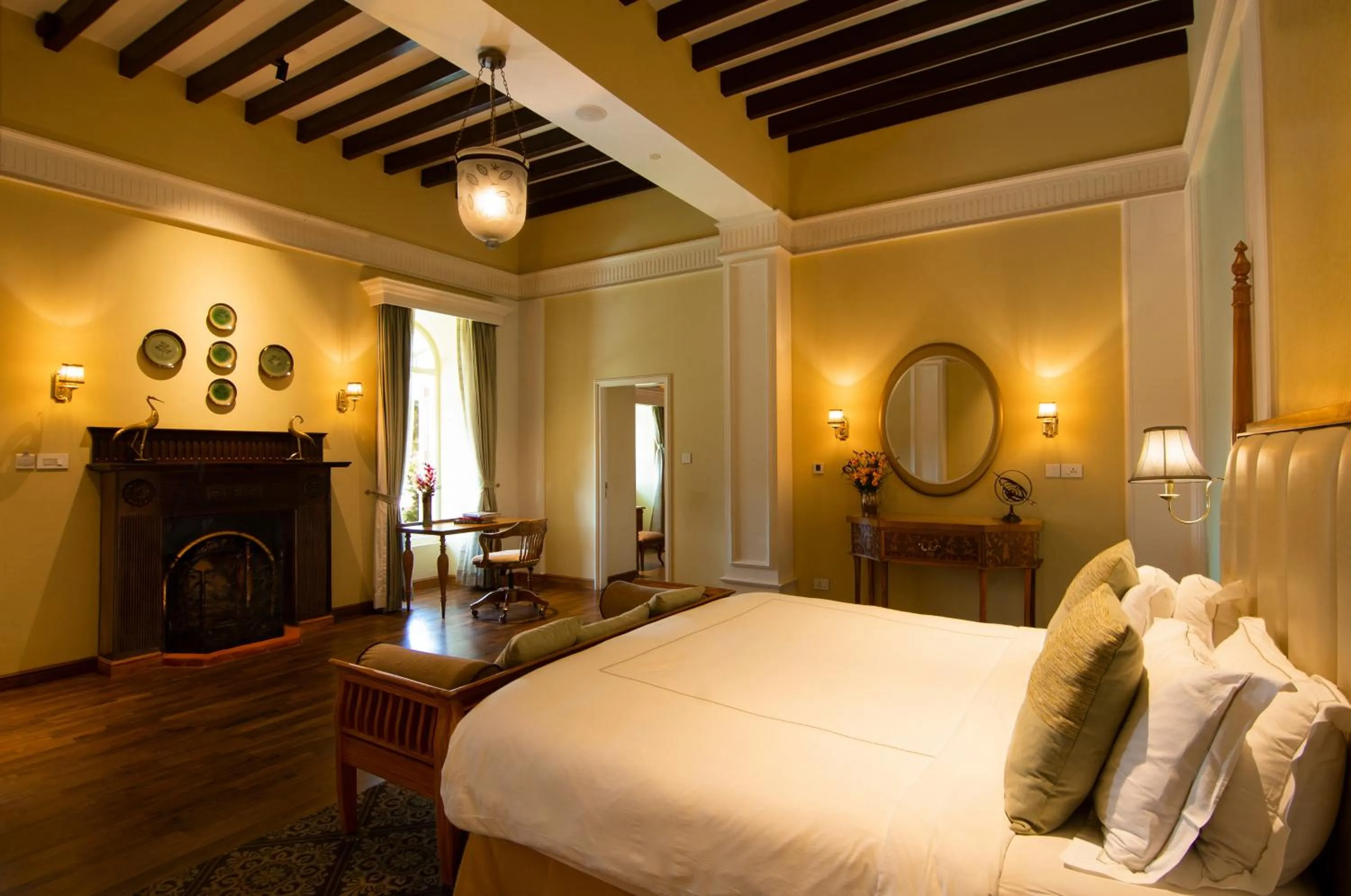 Bedroom, Bed in Savoy - IHCL SeleQtions