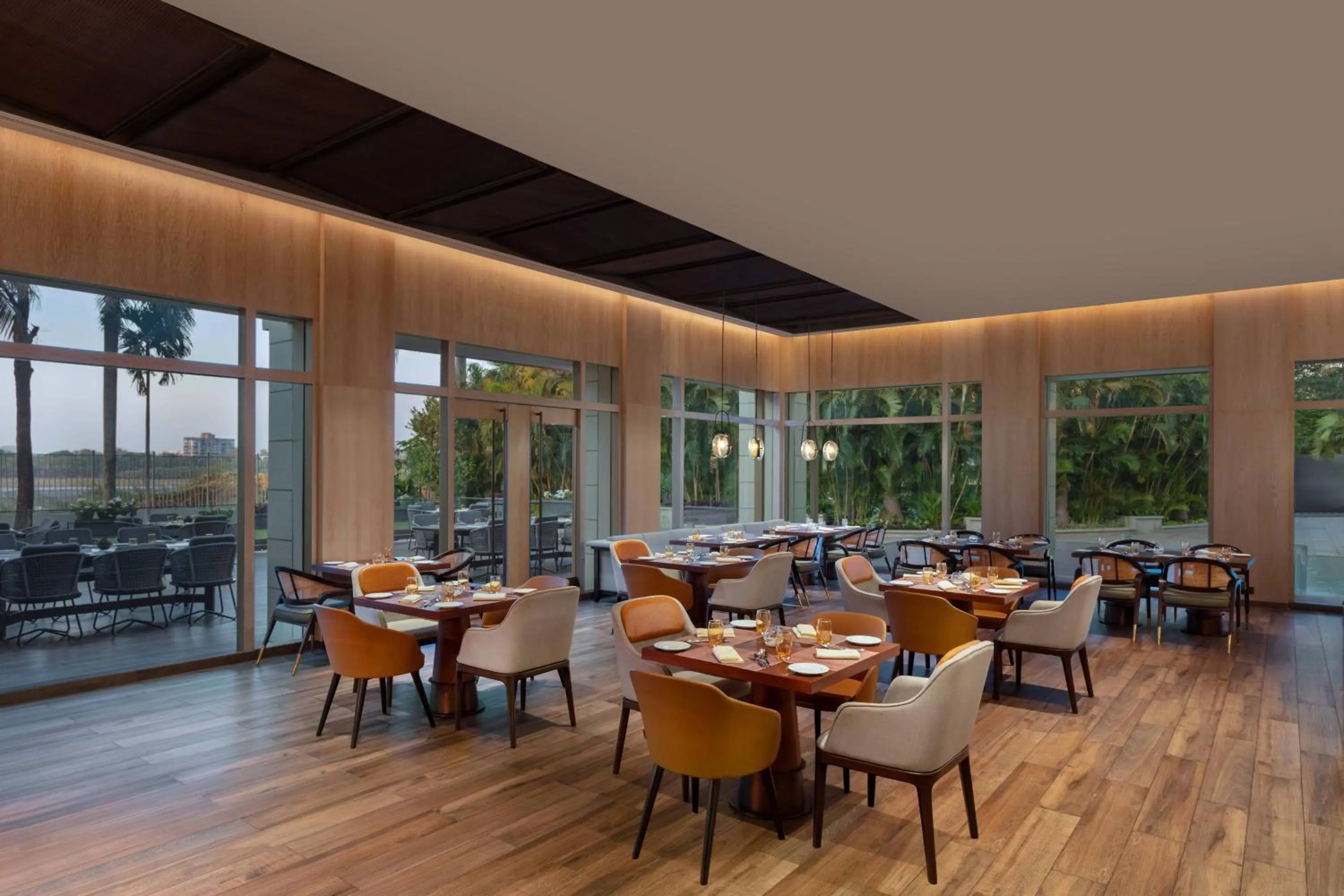 Restaurant/places to eat in Surat Marriott Hotel