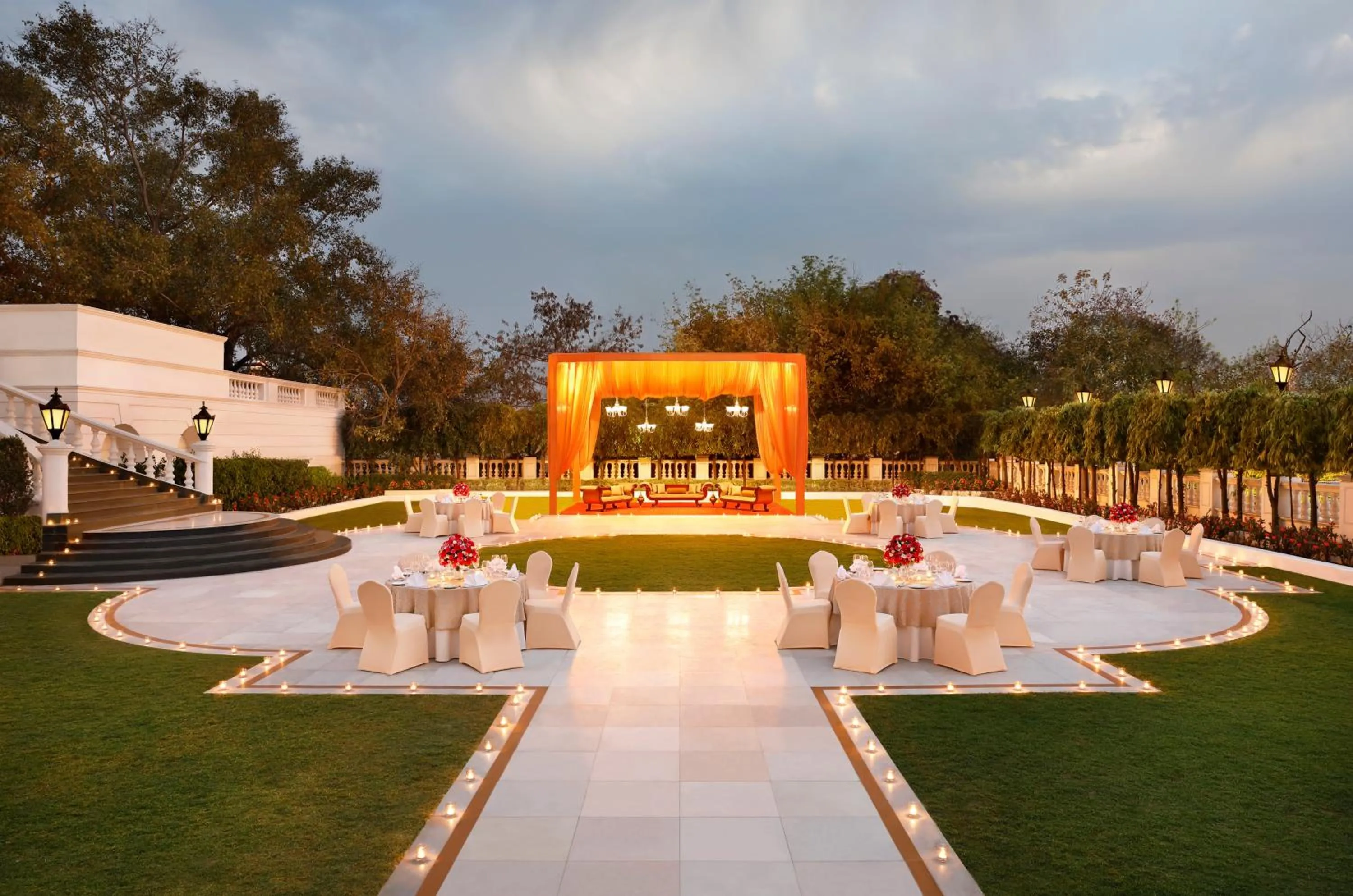 Garden in Taj Mahal Lucknow