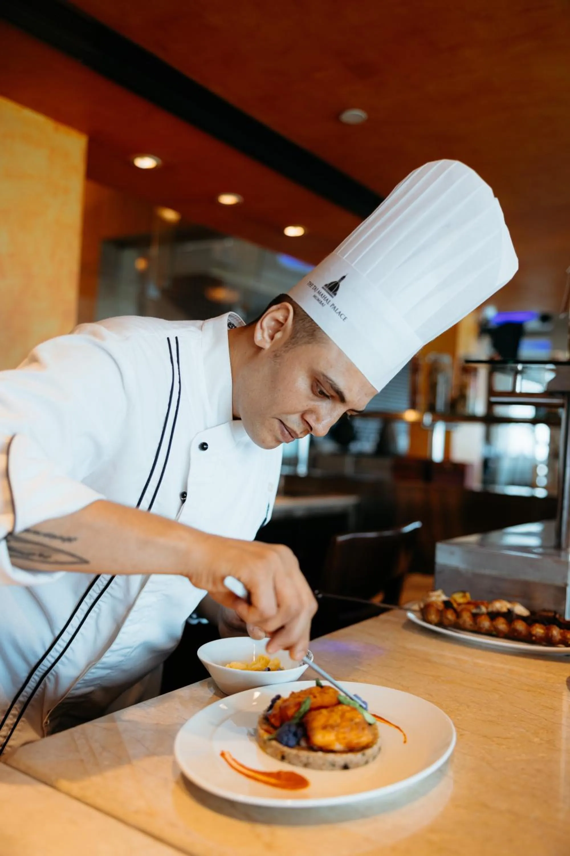 Restaurant/places to eat in The Taj Mahal Tower, Mumbai