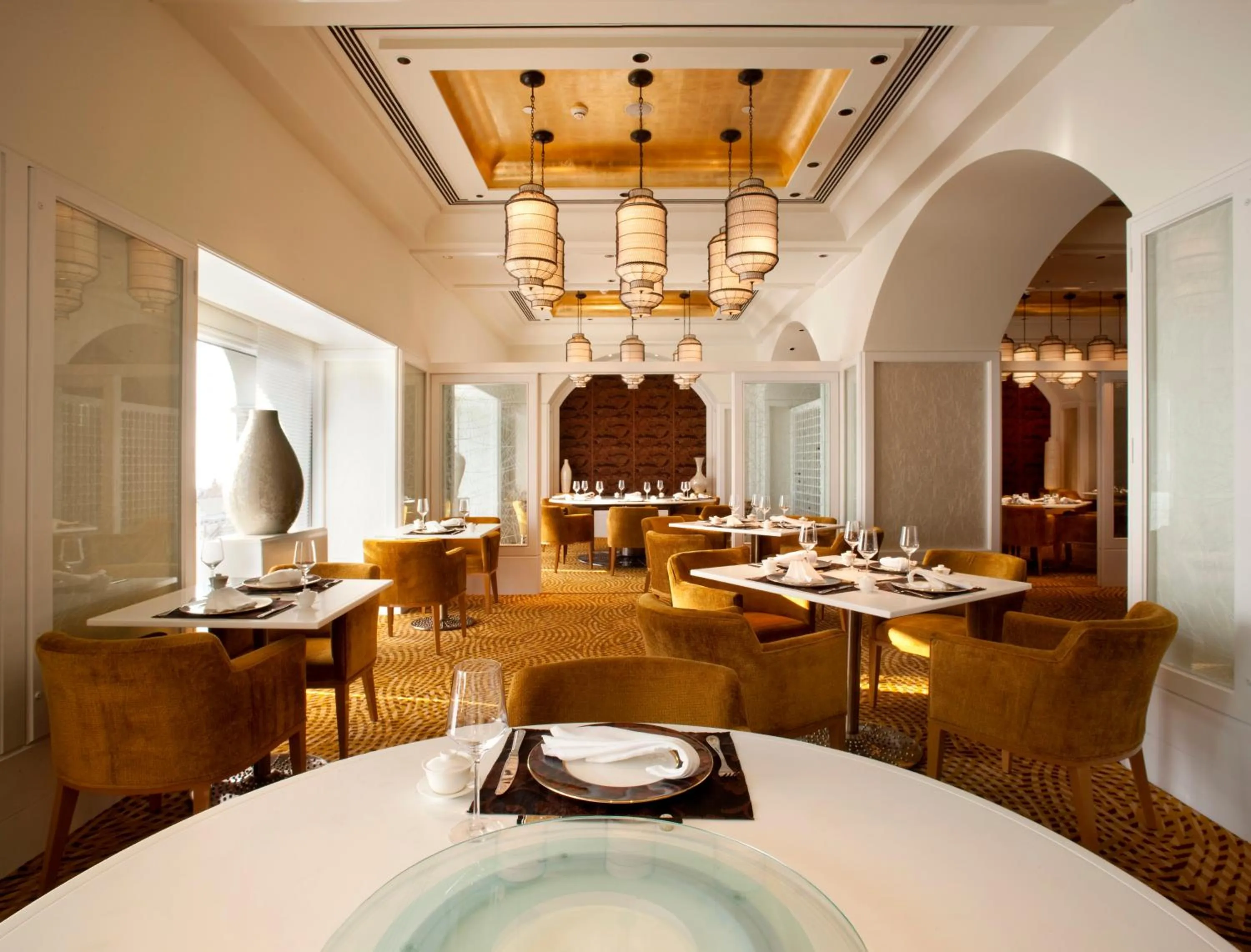 Restaurant/places to eat in The Taj Mahal Tower, Mumbai