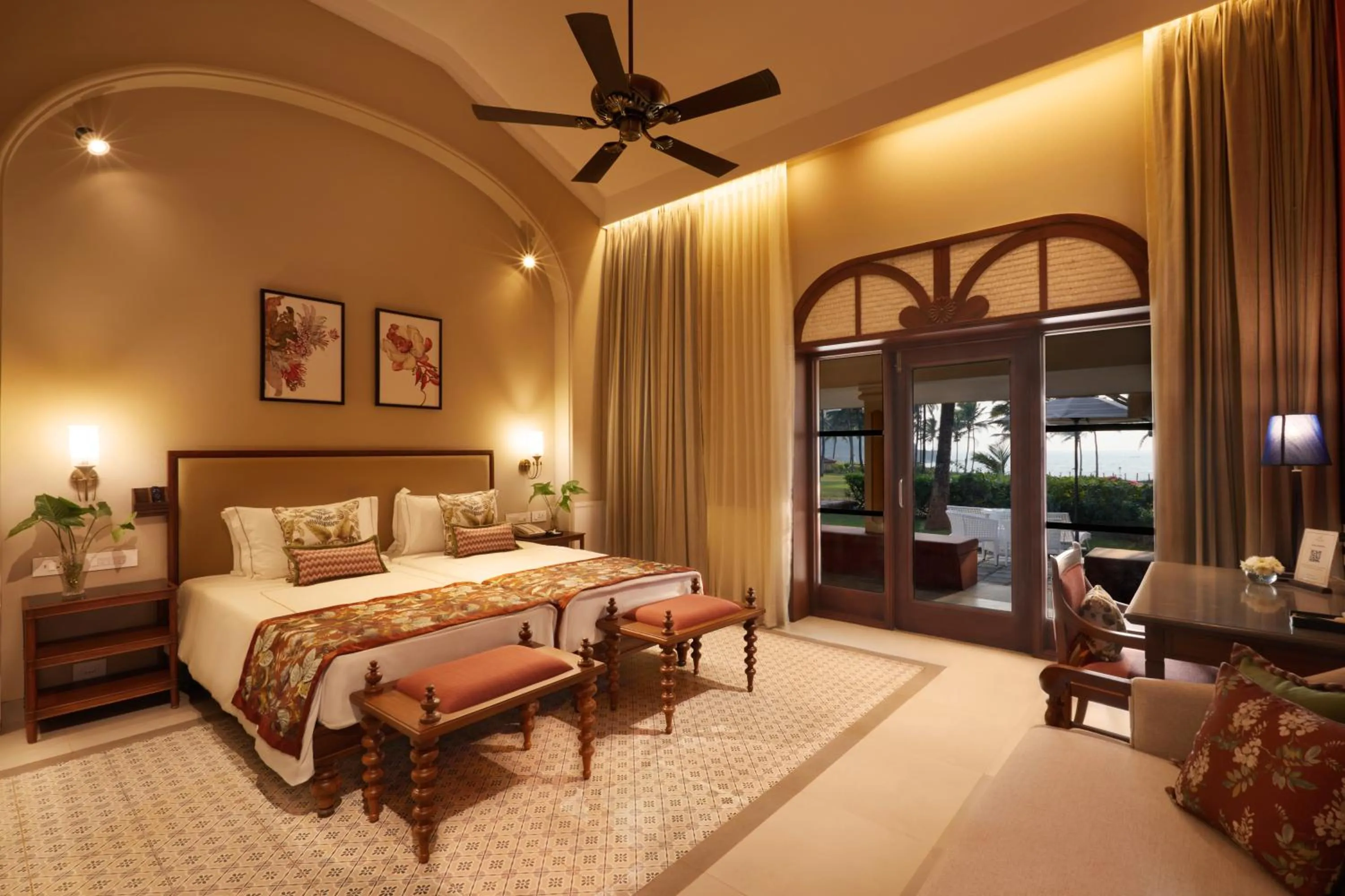 Sea view, Bed in Taj Holiday Village Resort & Spa, Goa