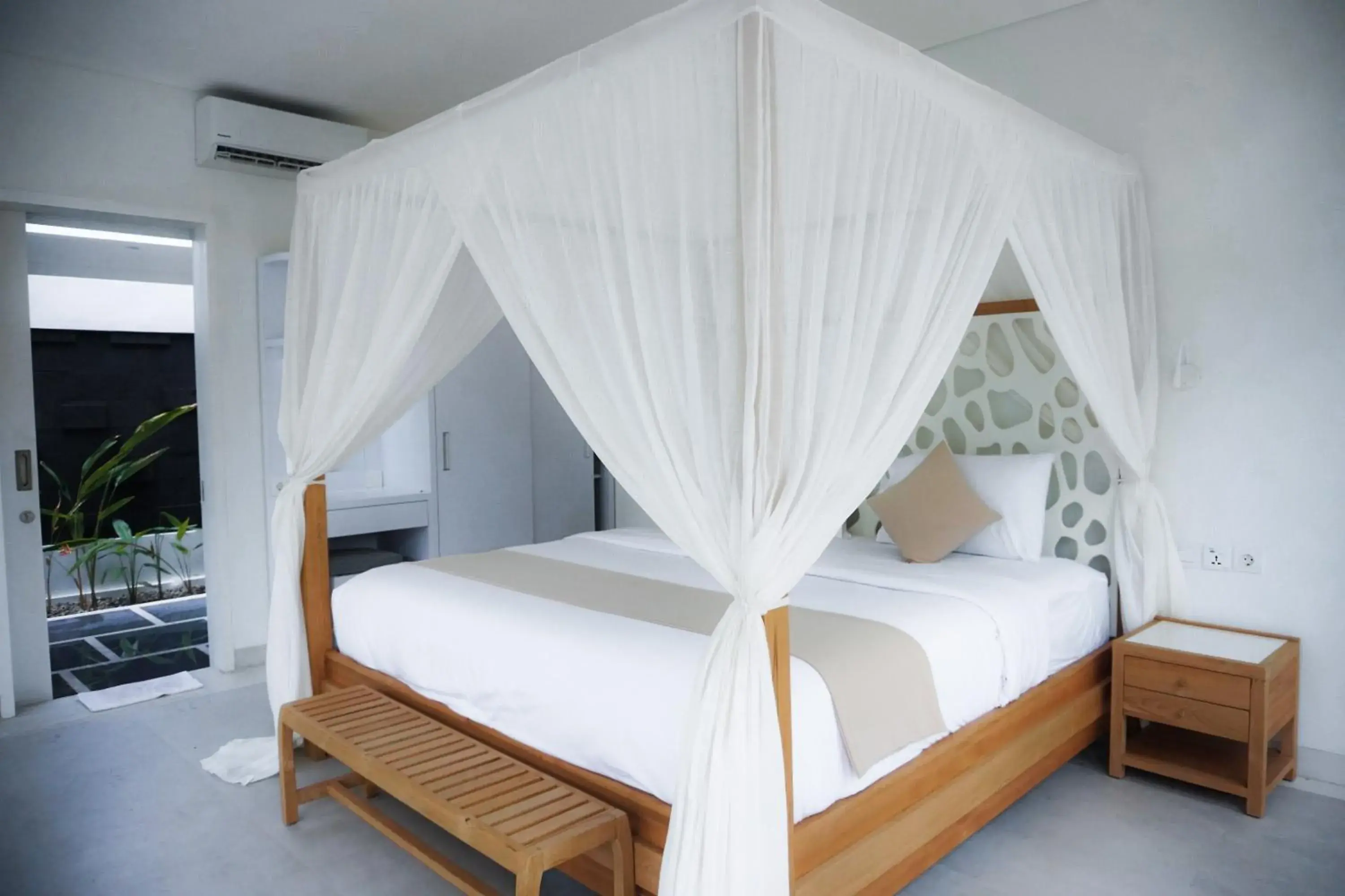 Bailey Three-Bedroom Villa in Tropik Resort Lombok Bailey Three-Bedroom Villa in Tropik Resort Lombok