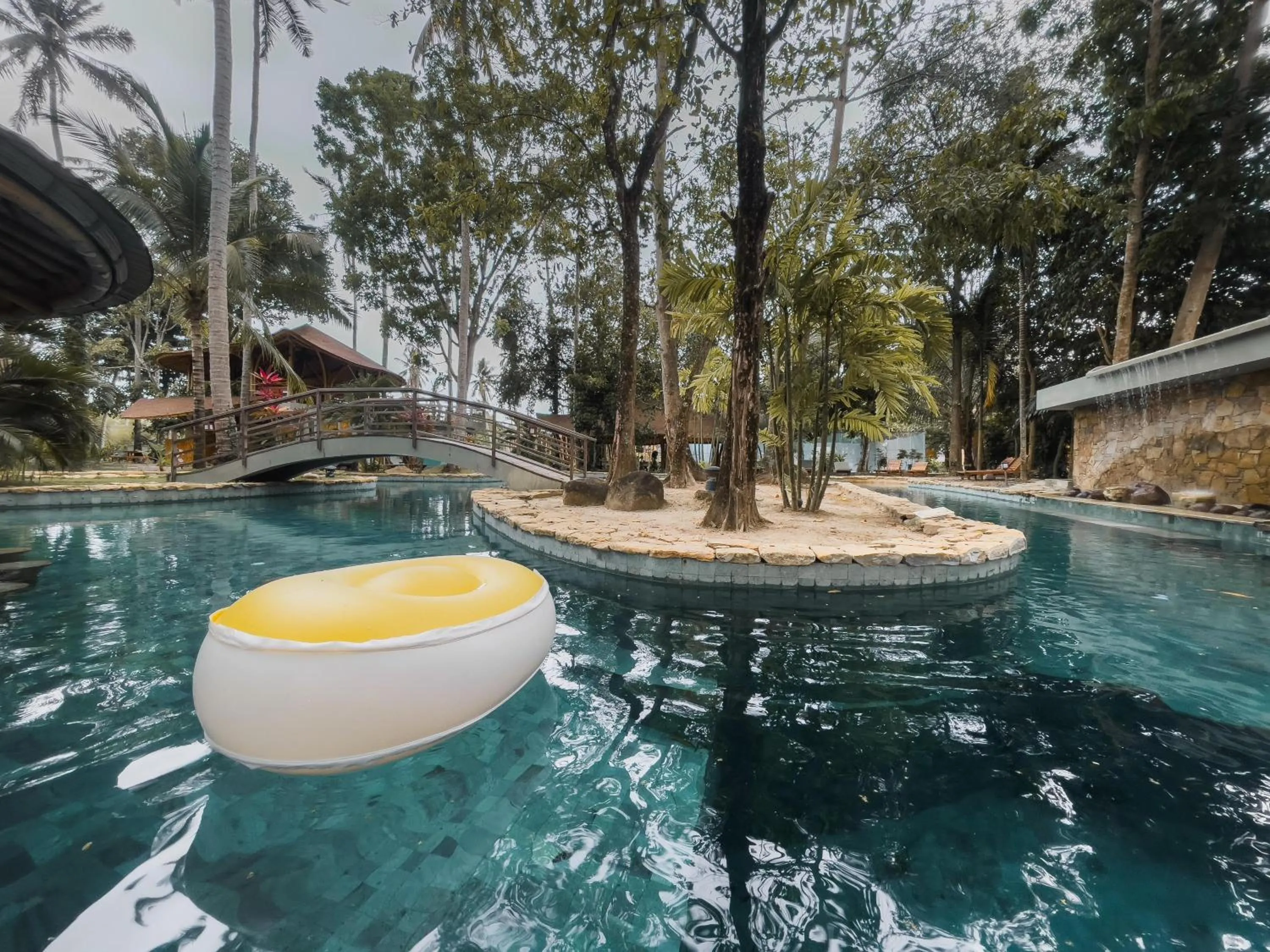 Swimming pool in Tropik Resort Lombok
