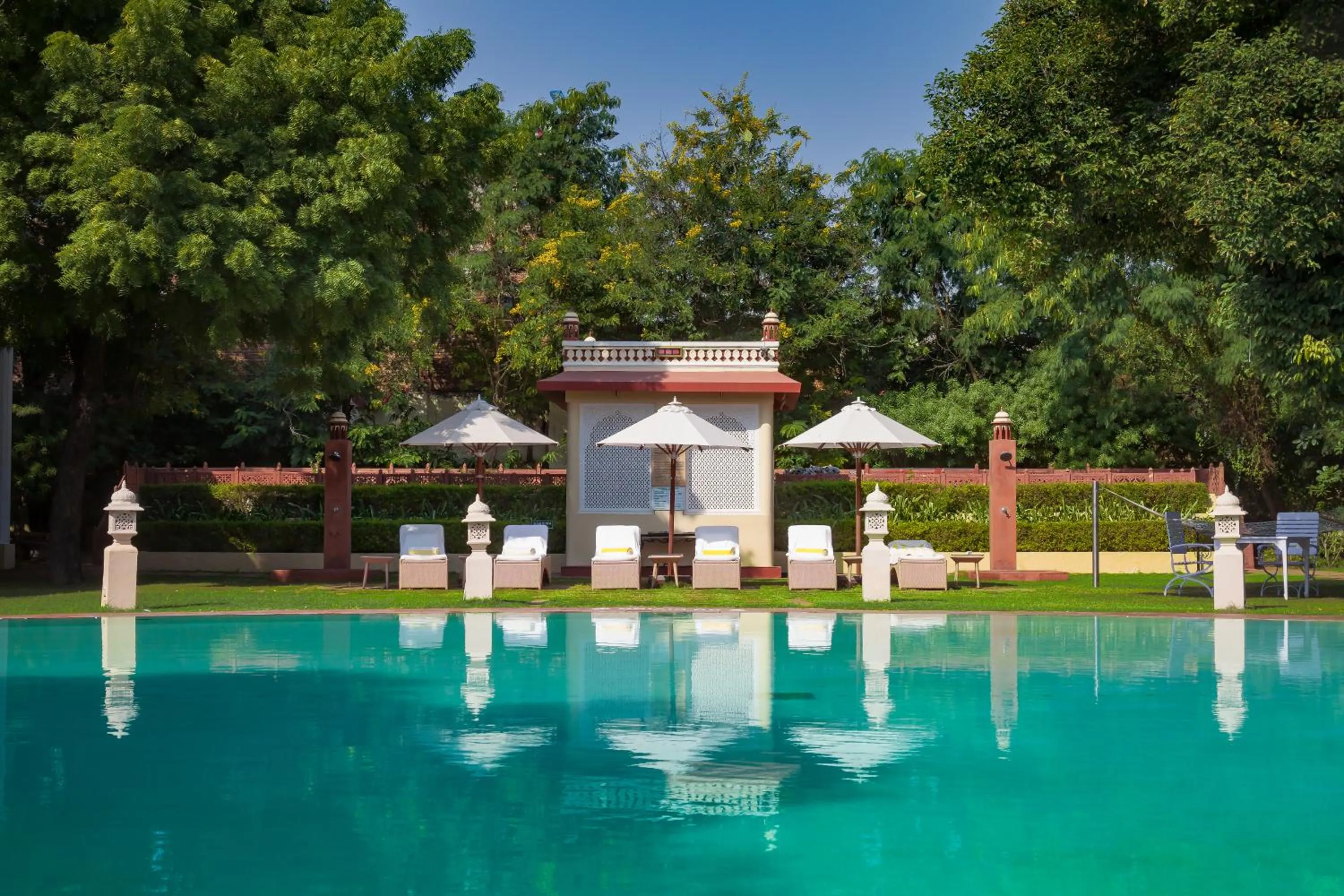 Swimming pool in Jai Mahal Palace