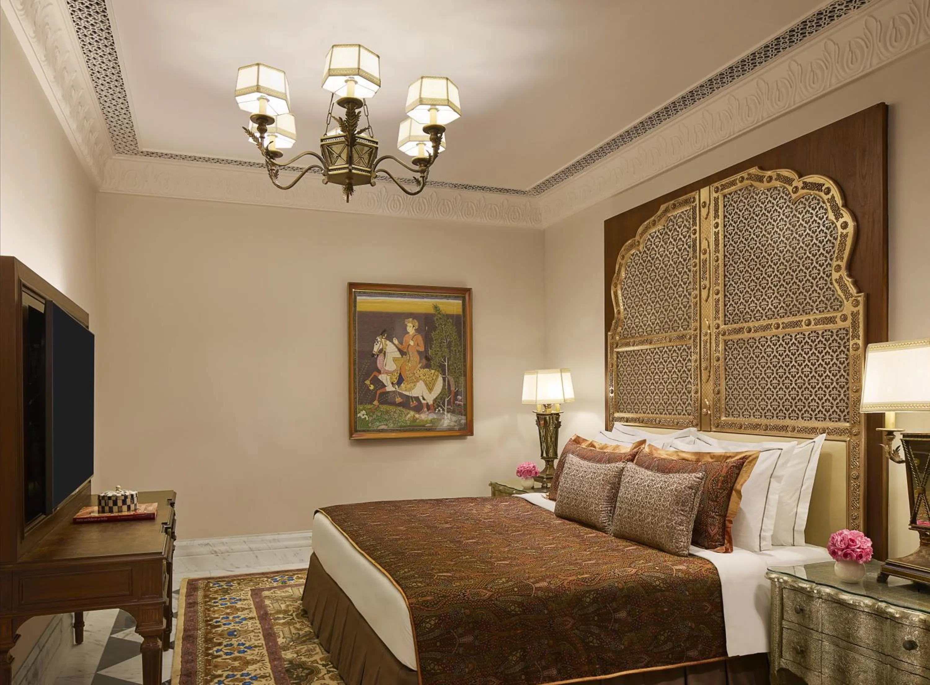 Bed in Jai Mahal Palace