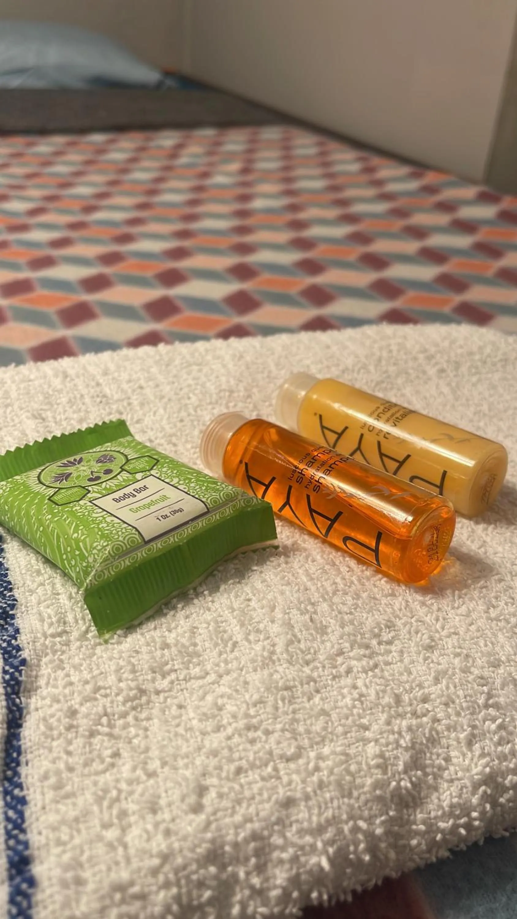 Miami Vibes "Hostel-Like" Shared Room