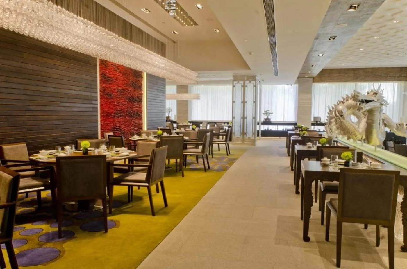 Restaurant/places to eat in Taj Lands End