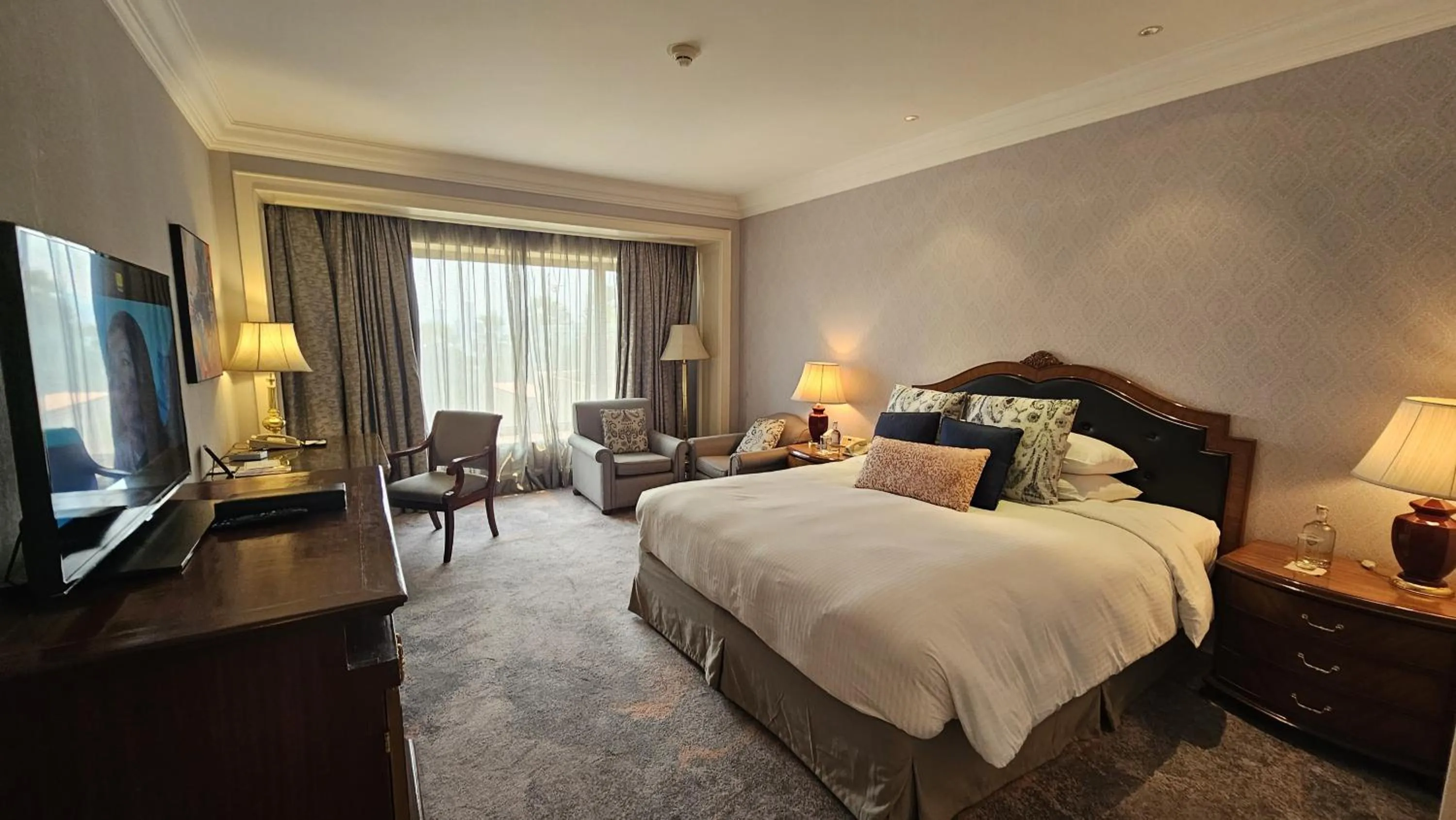 Bed in Taj Lands End