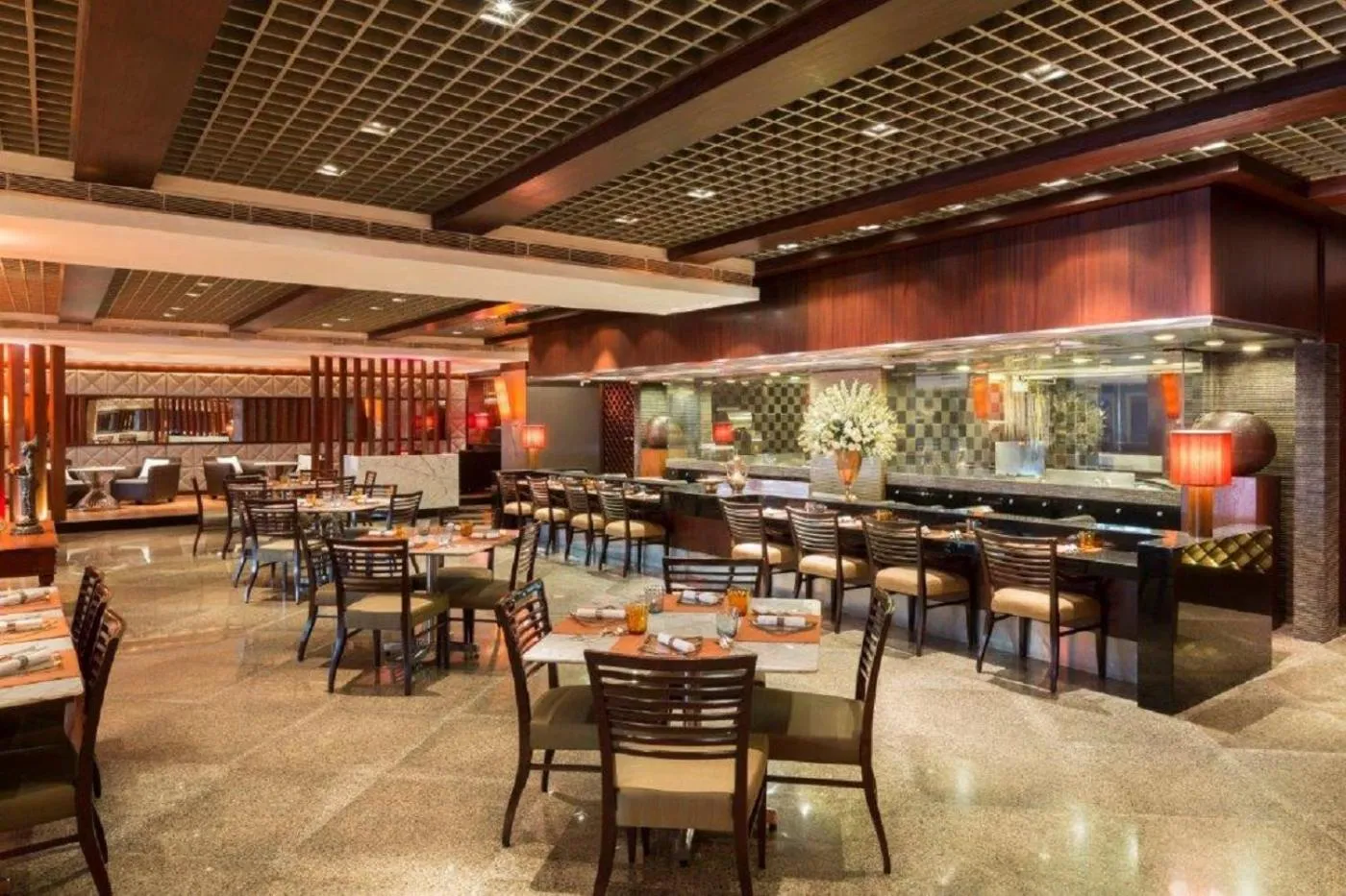 Restaurant/places to eat in Taj Lands End