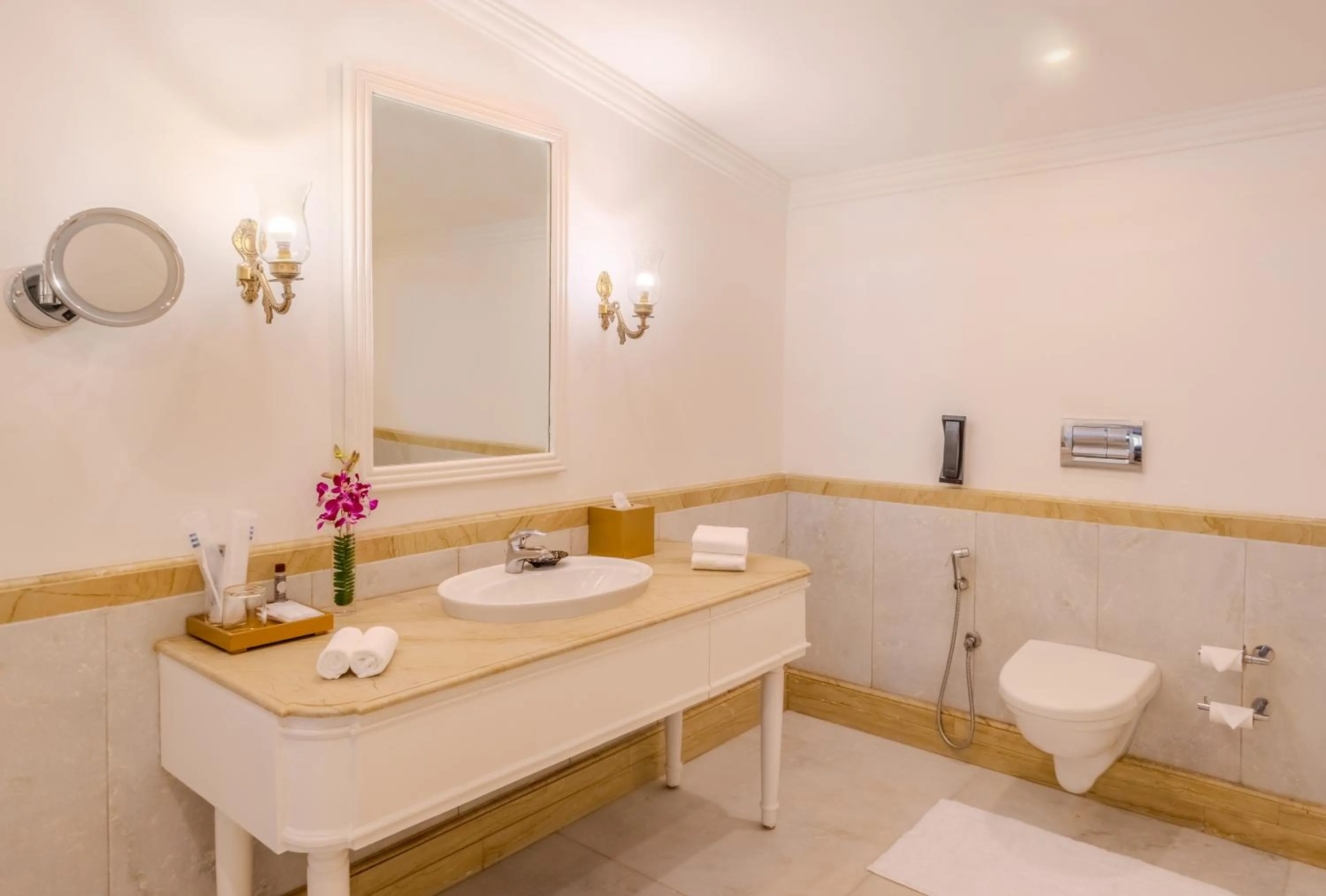 Bathroom in Gateway Coonoor